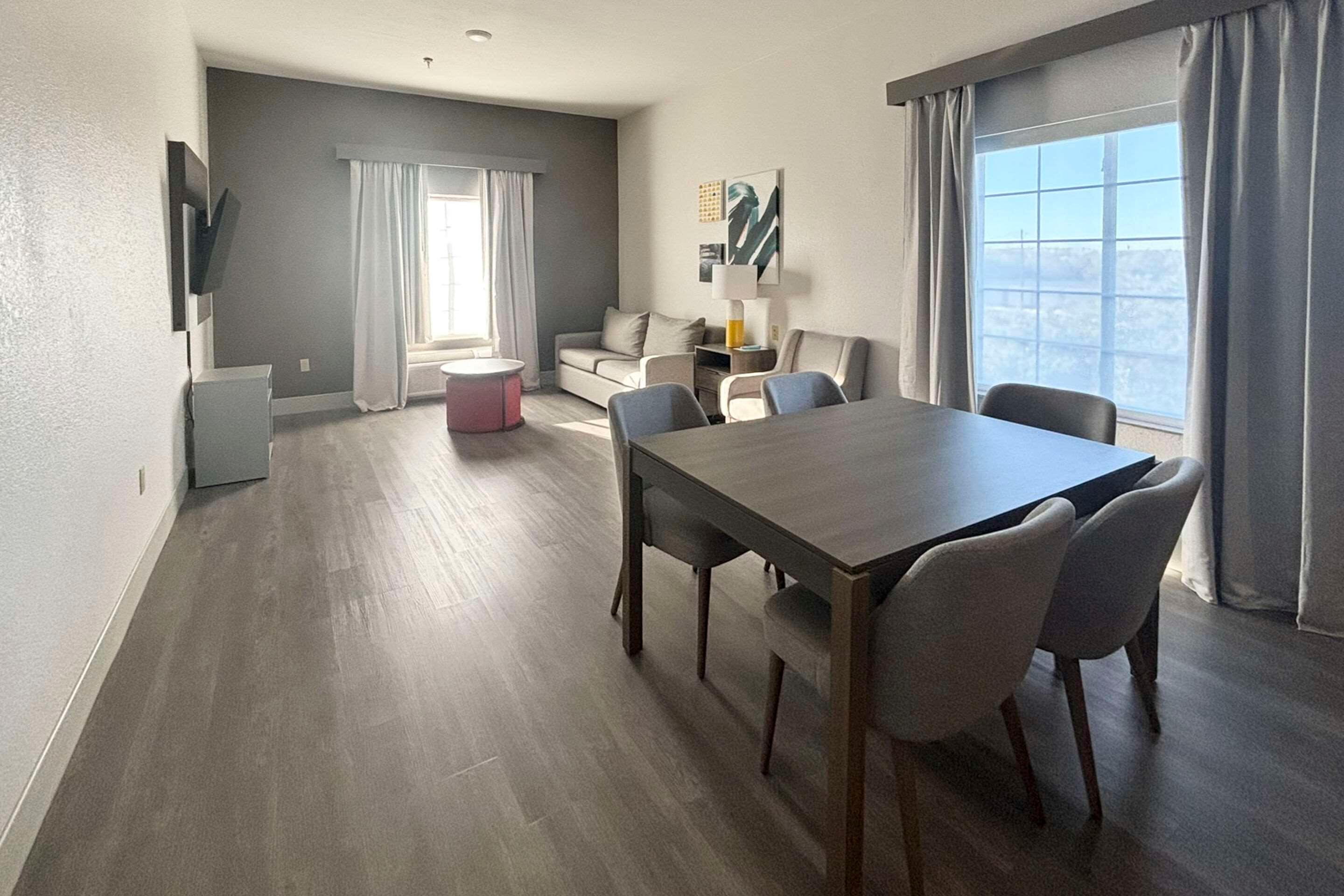 Suite Two Queen Beds Non Smoking