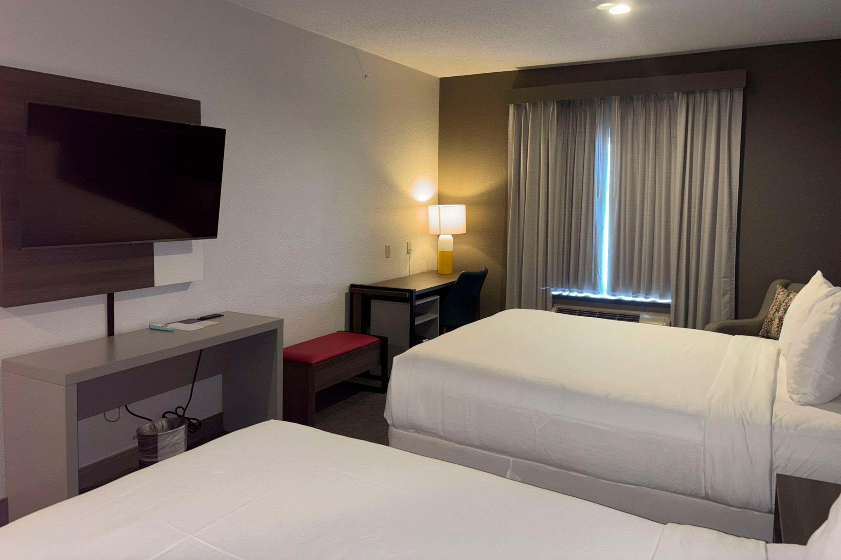 Double Two Queen Beds Non Smoking