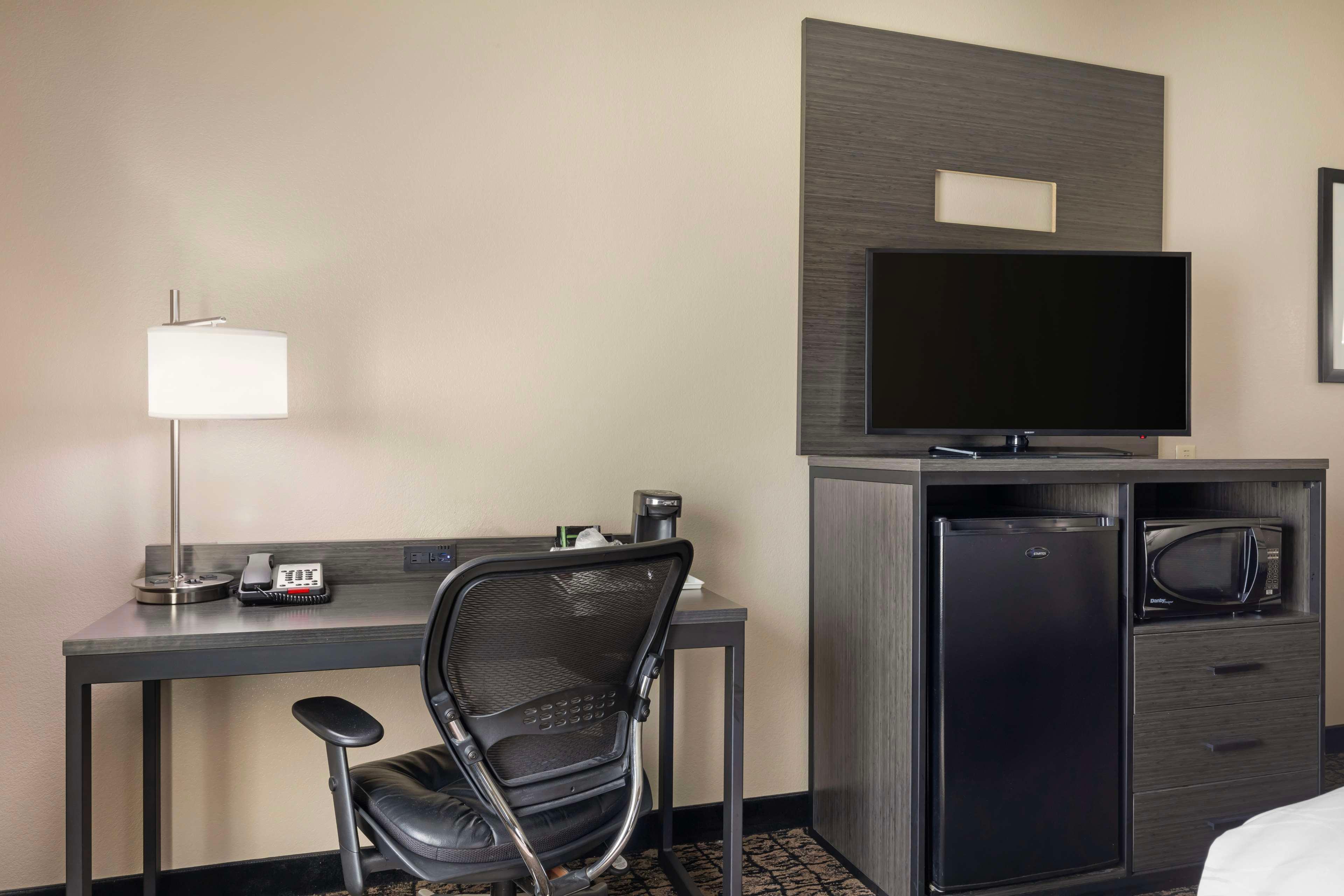 Room King Bed Non Smoking