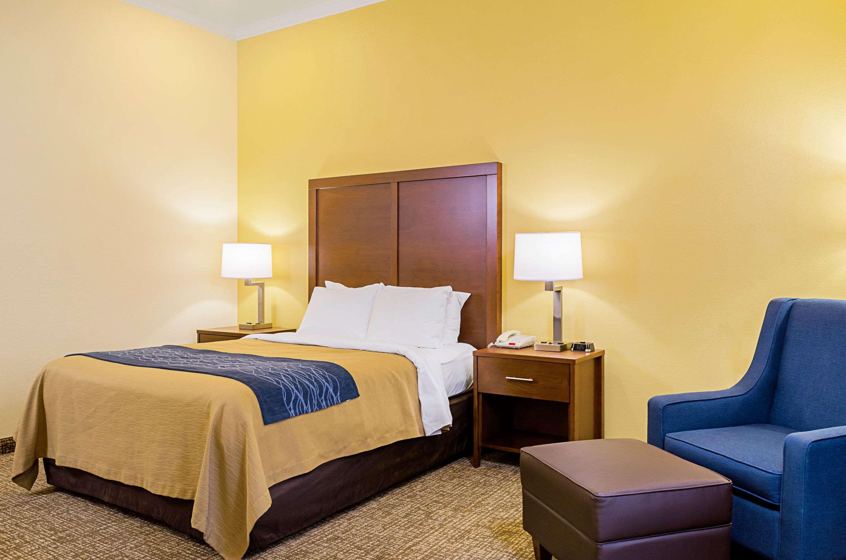 Double Queen Bed Non Smoking