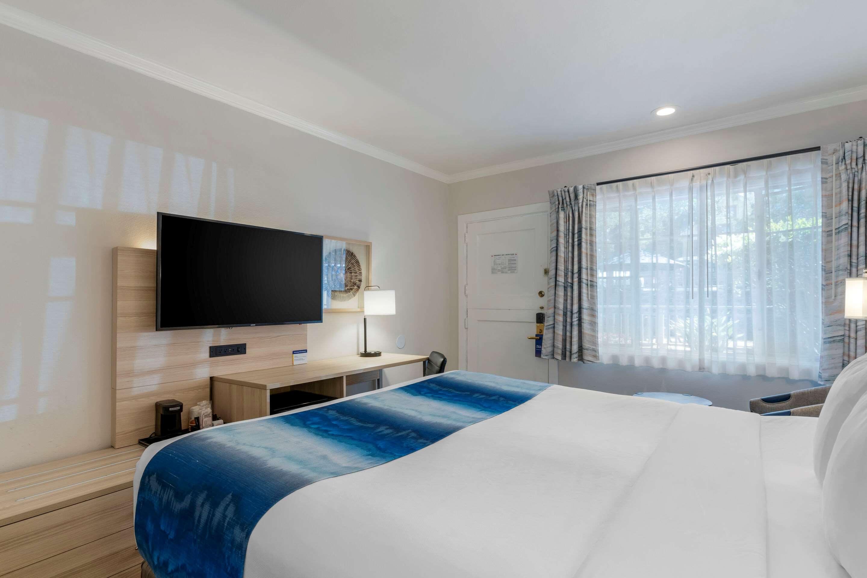 Double King Bed Non Smoking