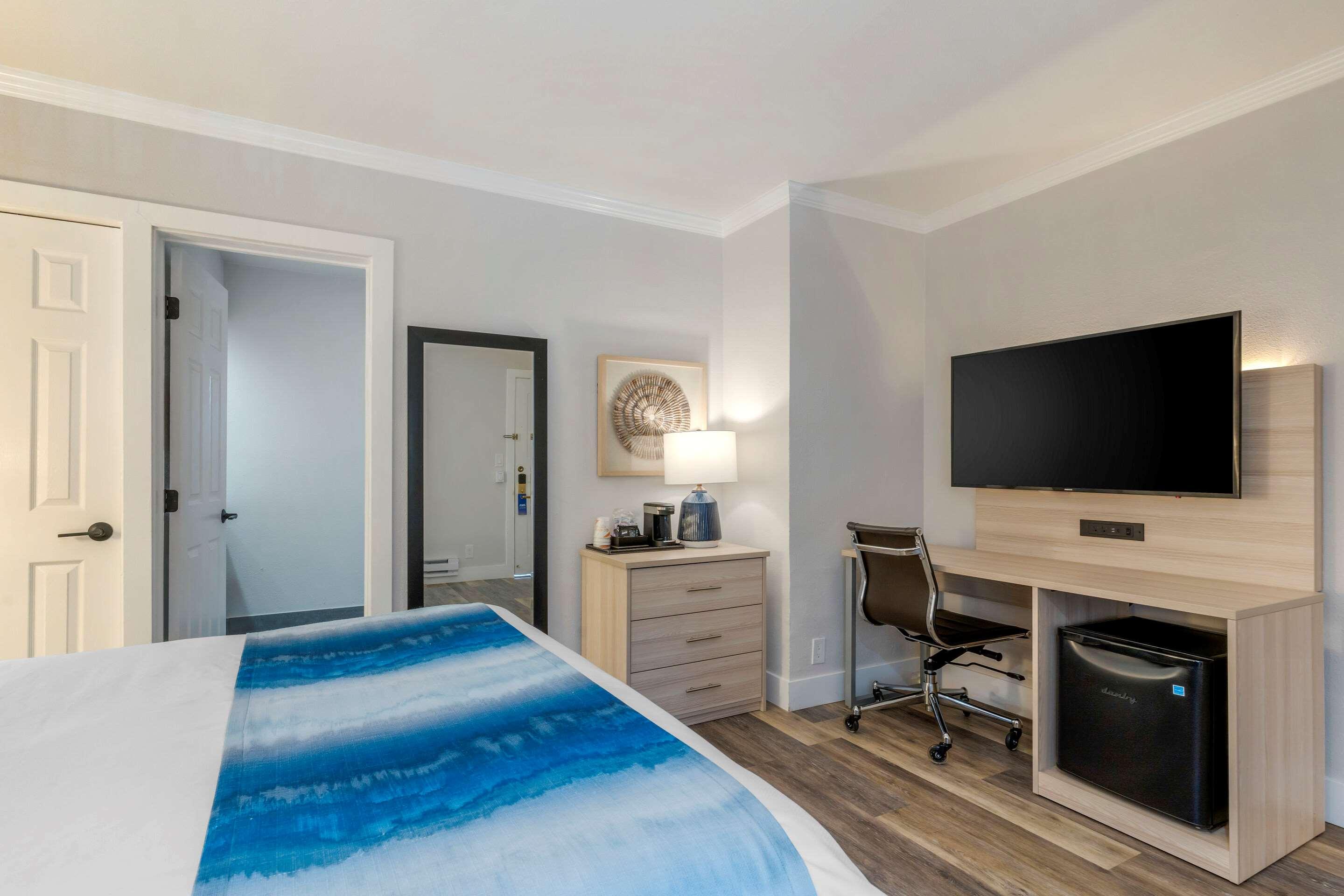 Double Queen Bed Non Smoking