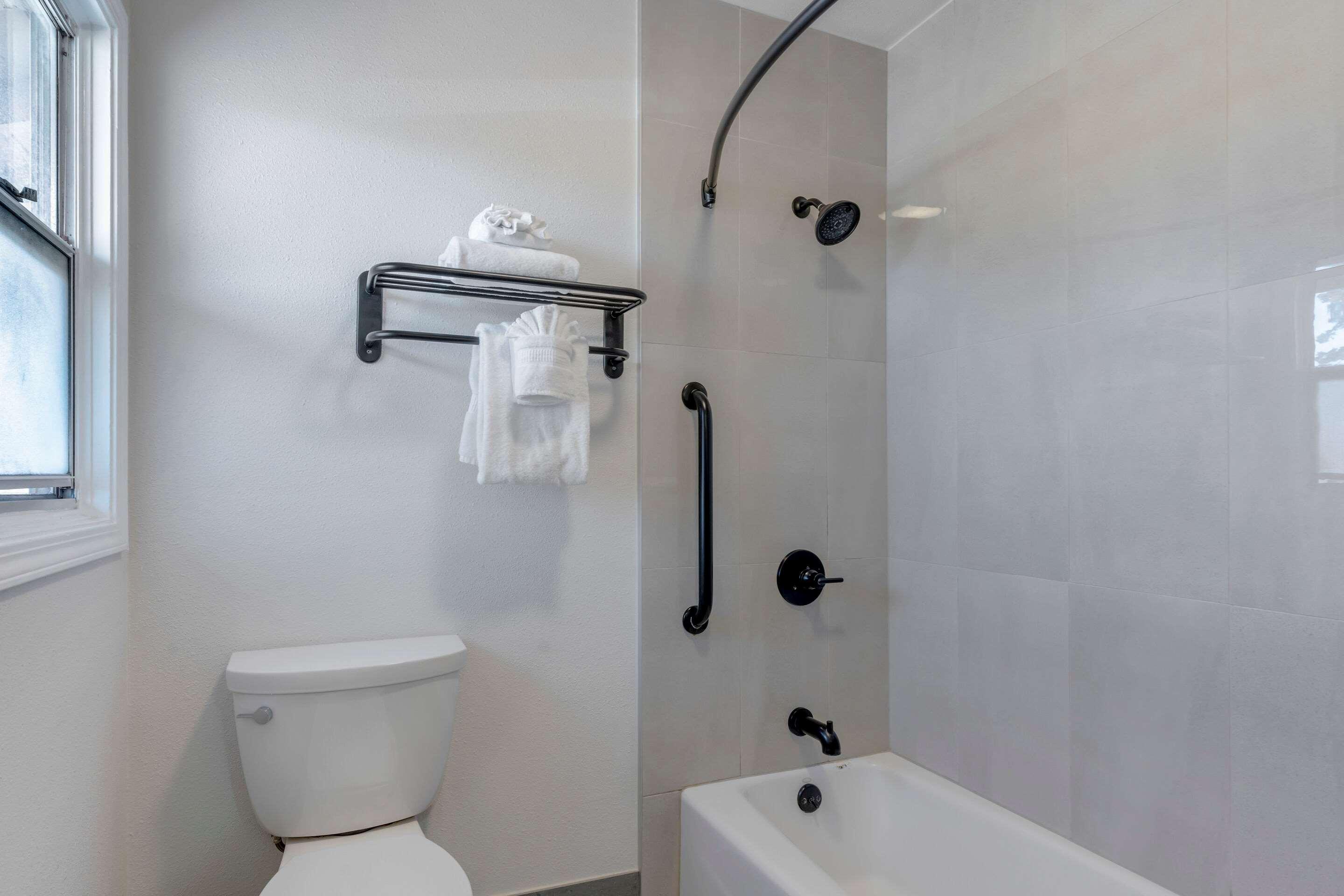 Double Queen Bed Non Smoking