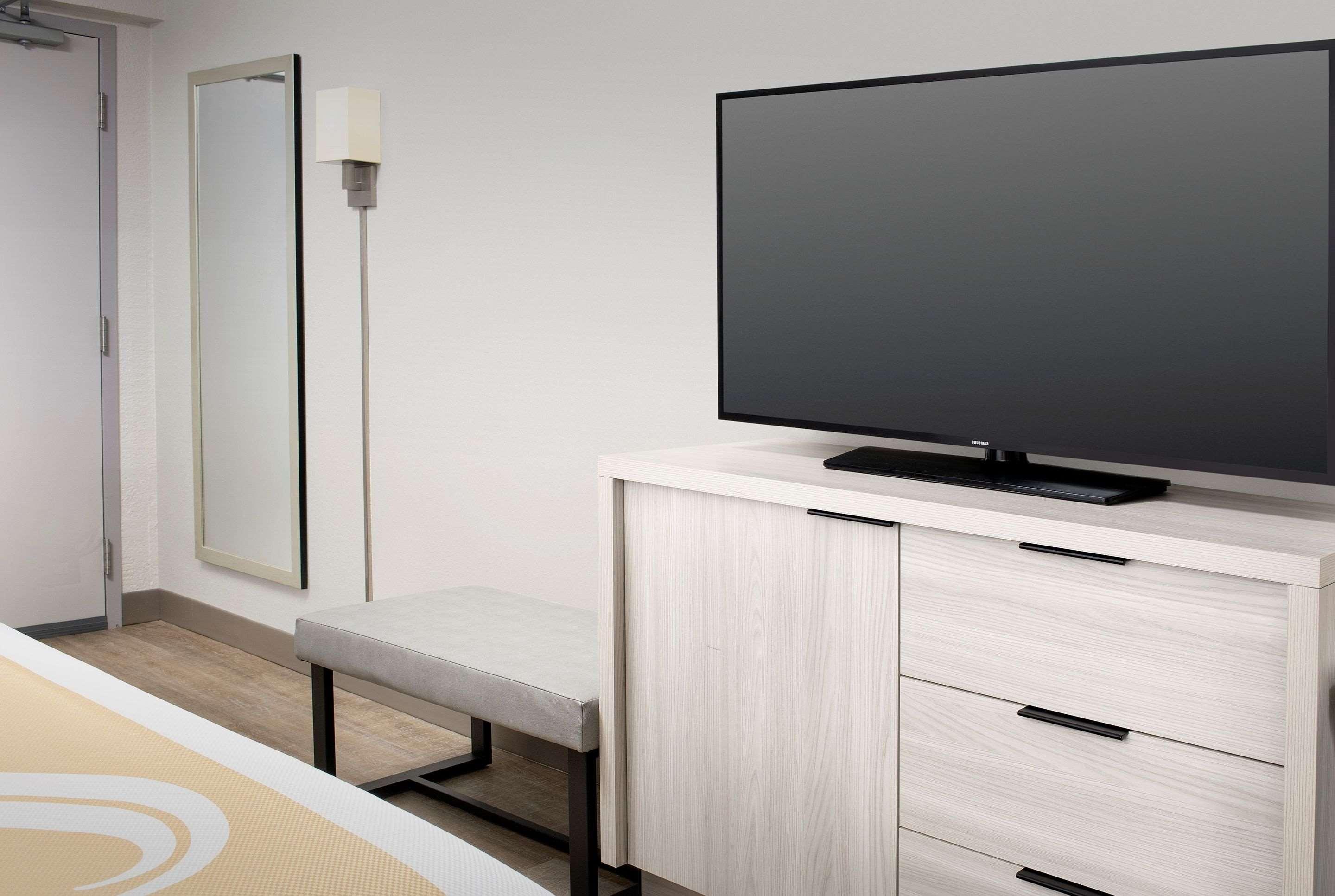 Double King Bed Non Smoking