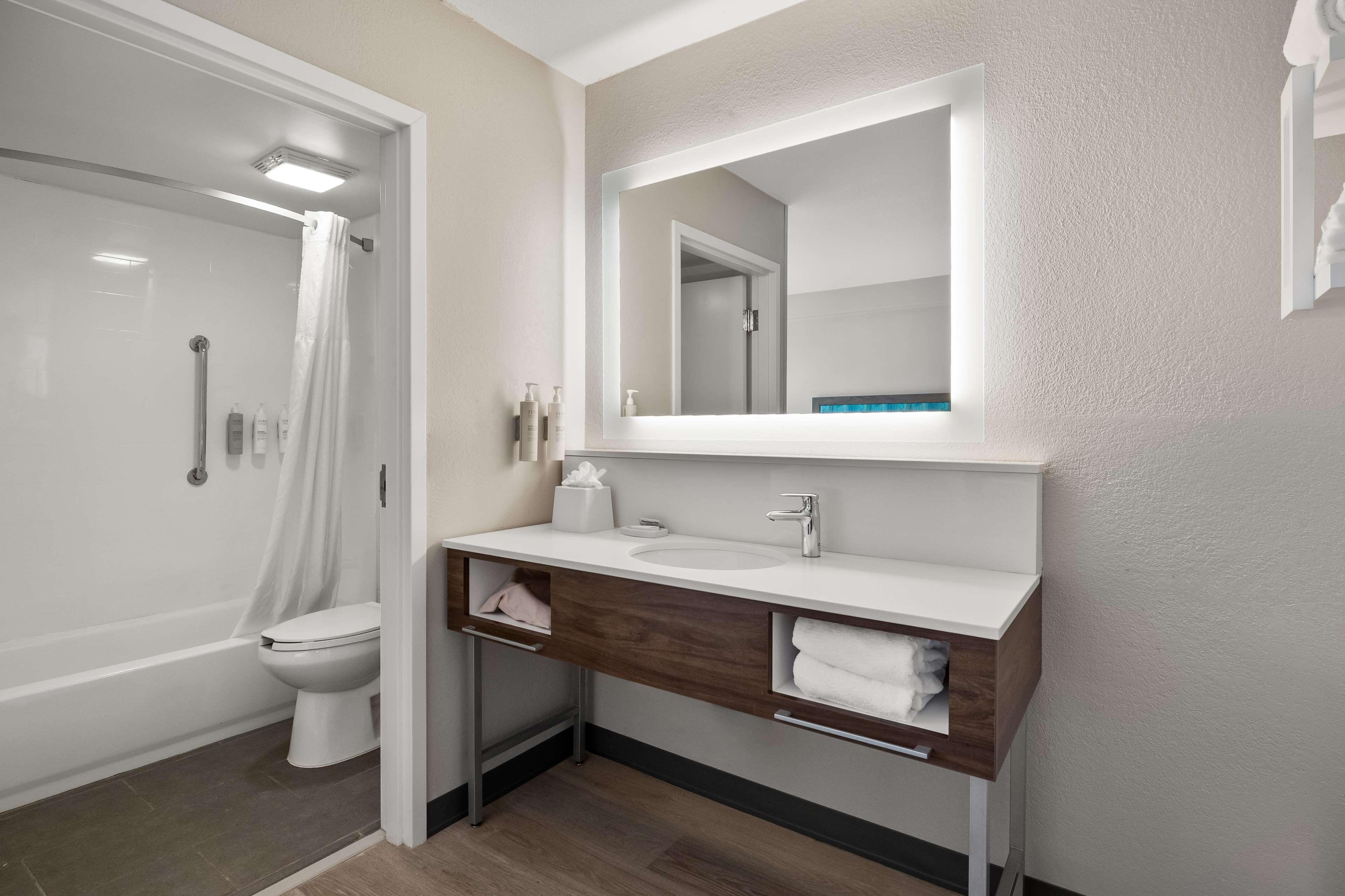 Studio Two Double Beds