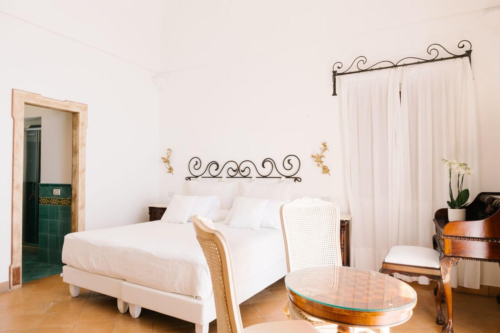 Double or Twin Deluxe King Bed