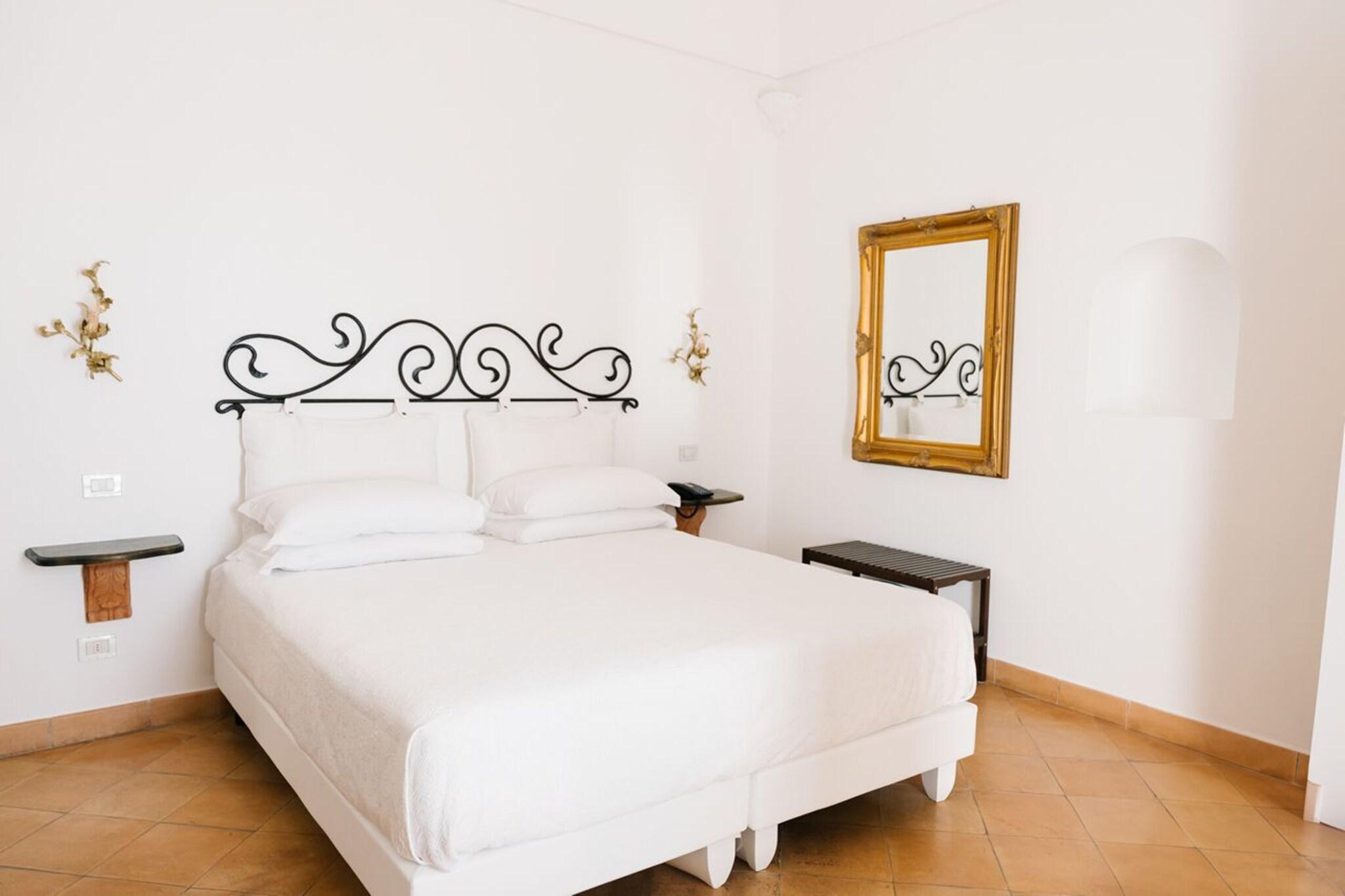 Double or Twin Deluxe King Bed