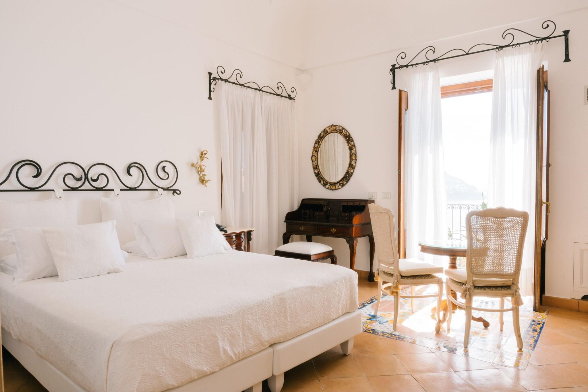 Double or Twin Deluxe King Bed