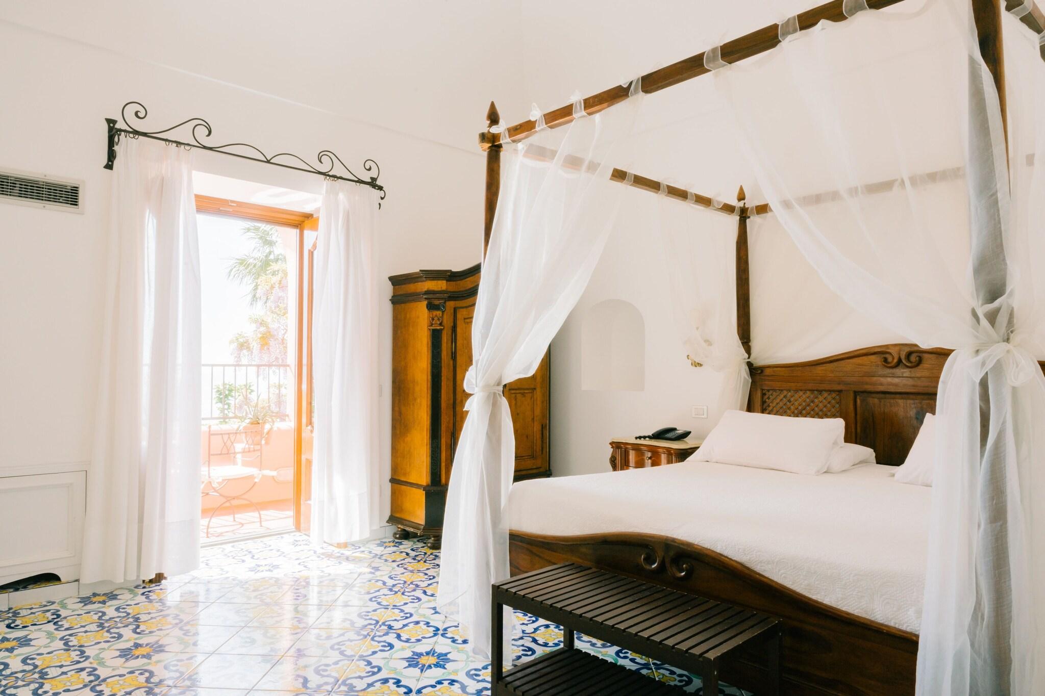 Double or Twin Deluxe King Bed