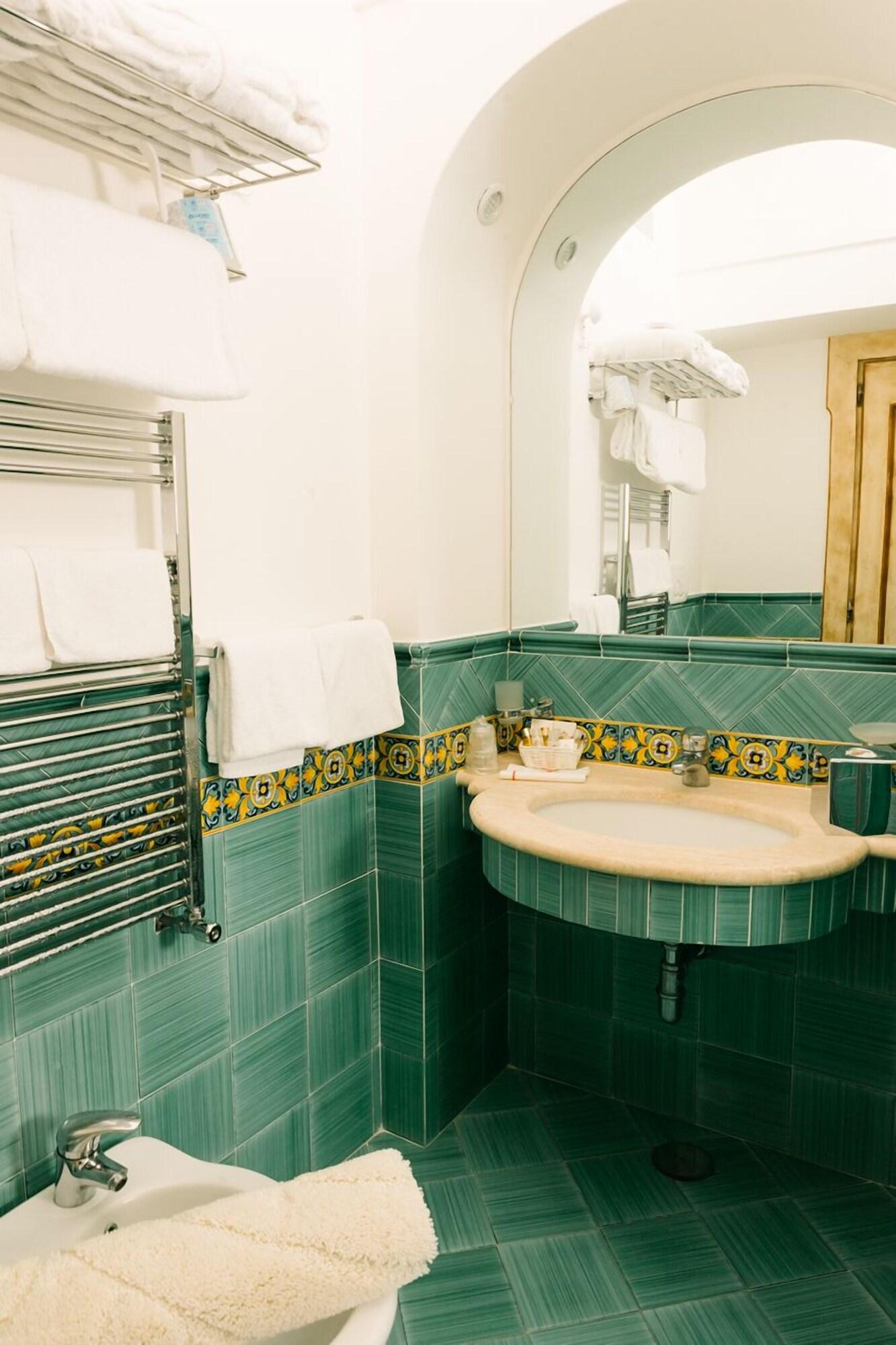 Double or Twin Deluxe