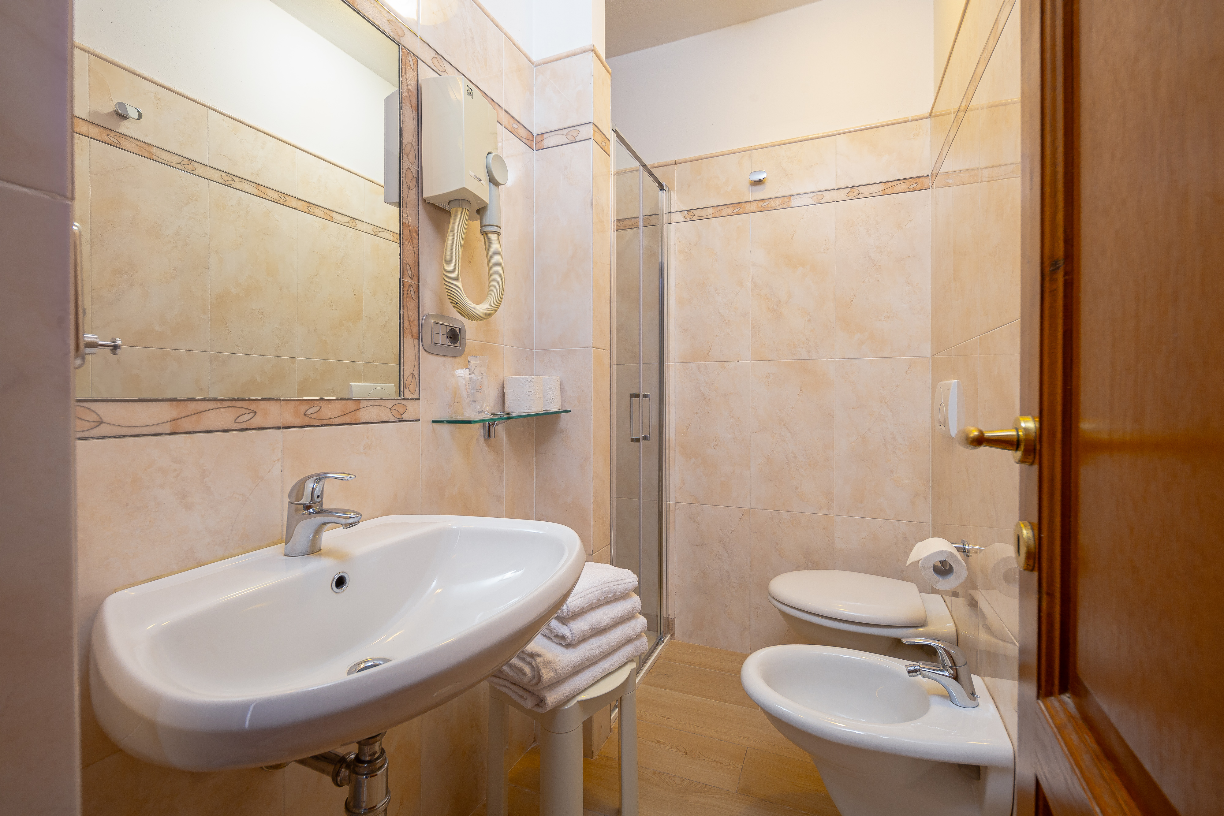 Quadruple One Bedroom One Bathroom