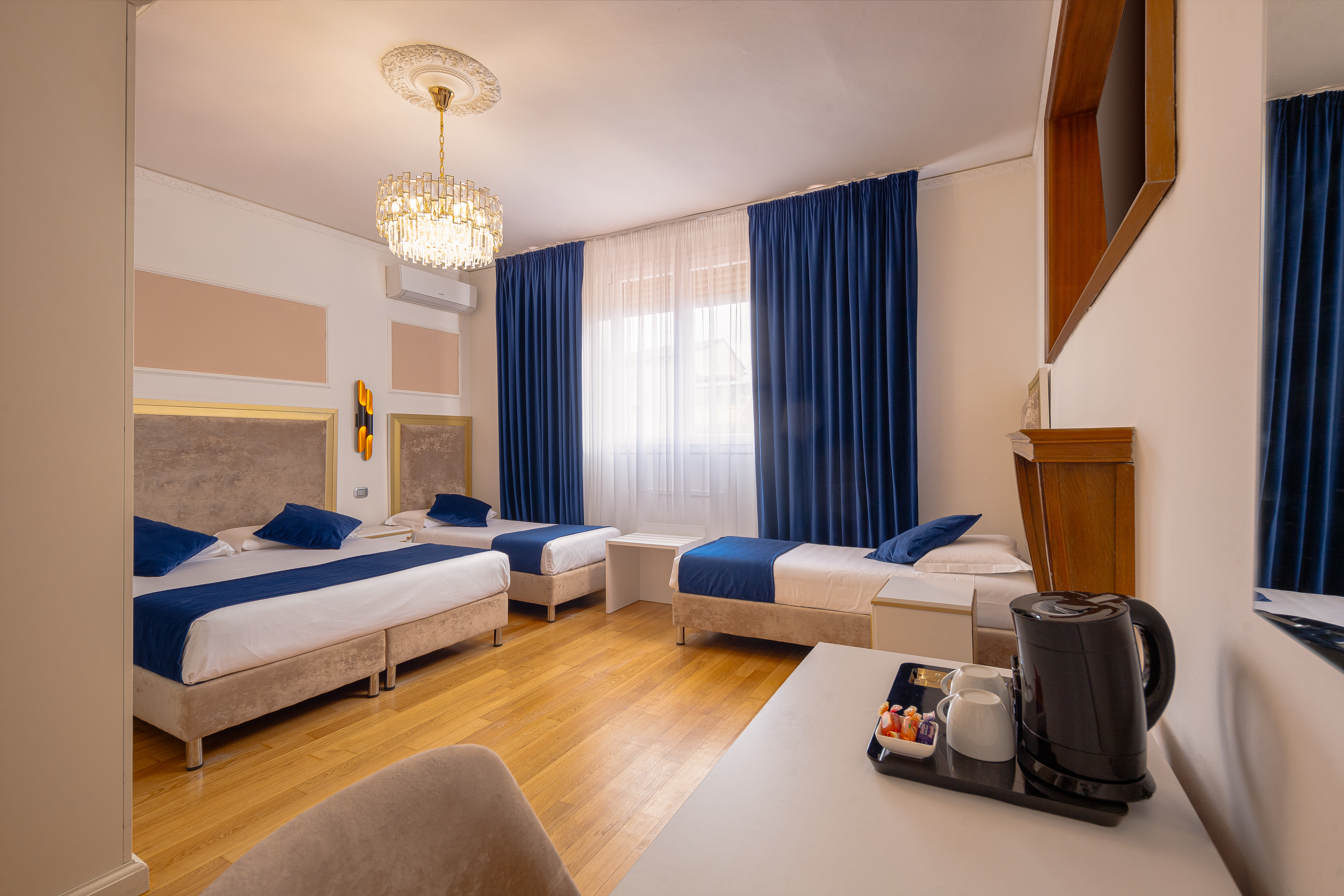 Quadruple One Bedroom One Bathroom