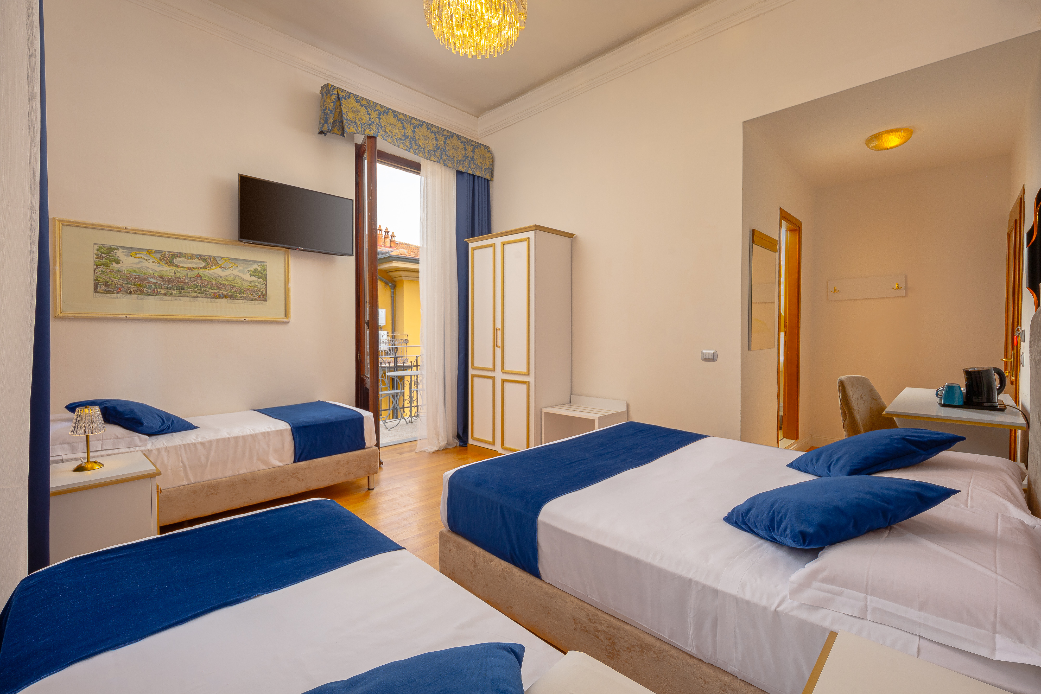 Quadruple One Bedroom One Bathroom