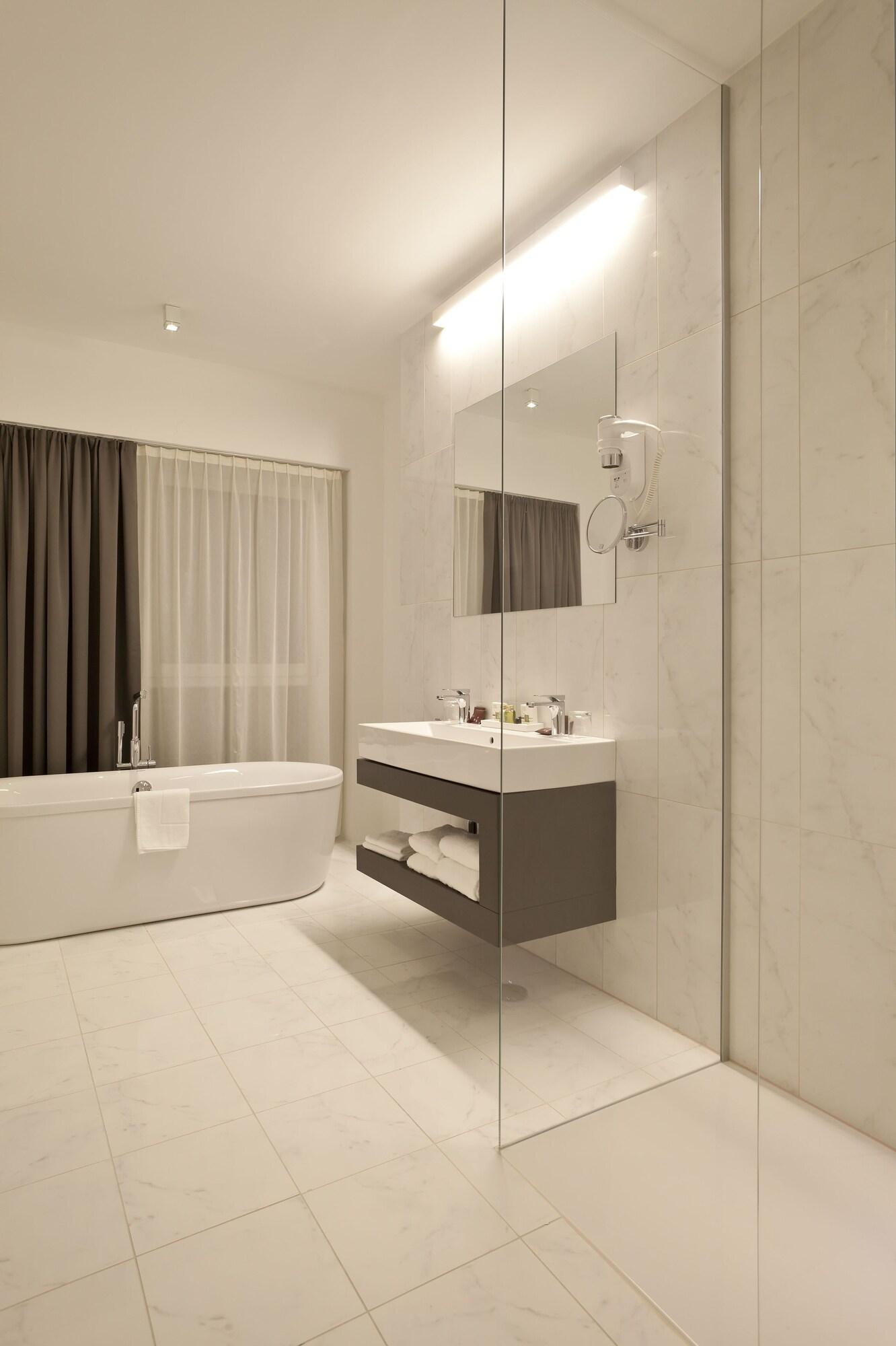 Suite with Double Bed