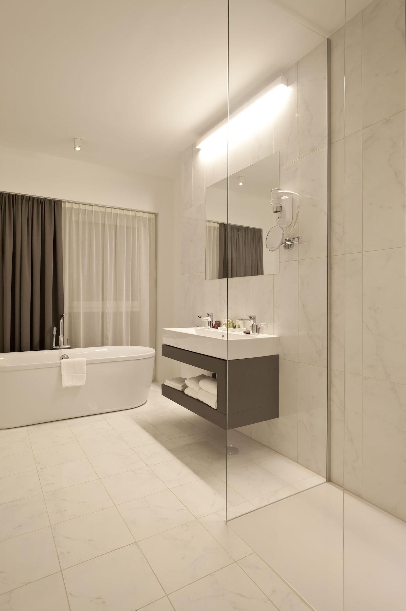 Suite with Double Bed