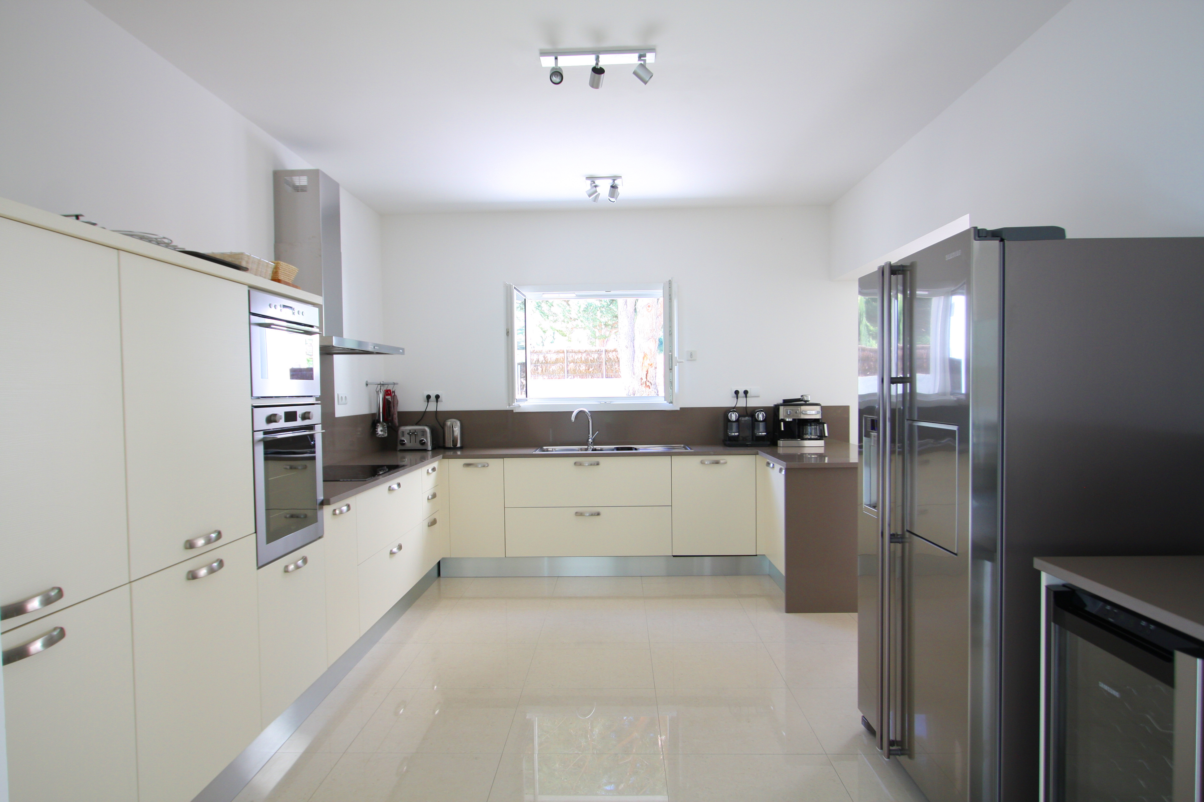 Villa Six Bedrooms with Private Pool