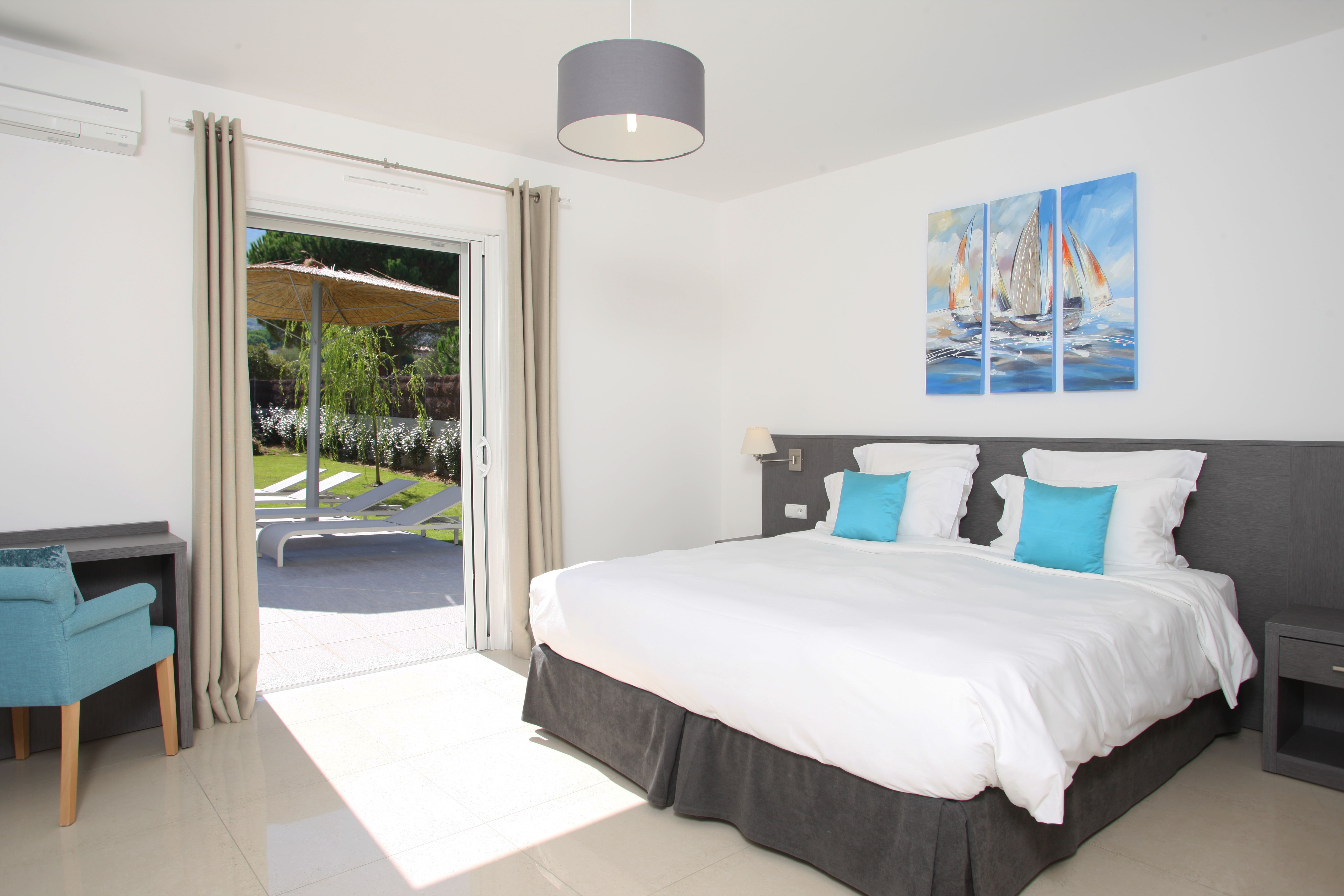 Villa Six Bedrooms with Private Pool