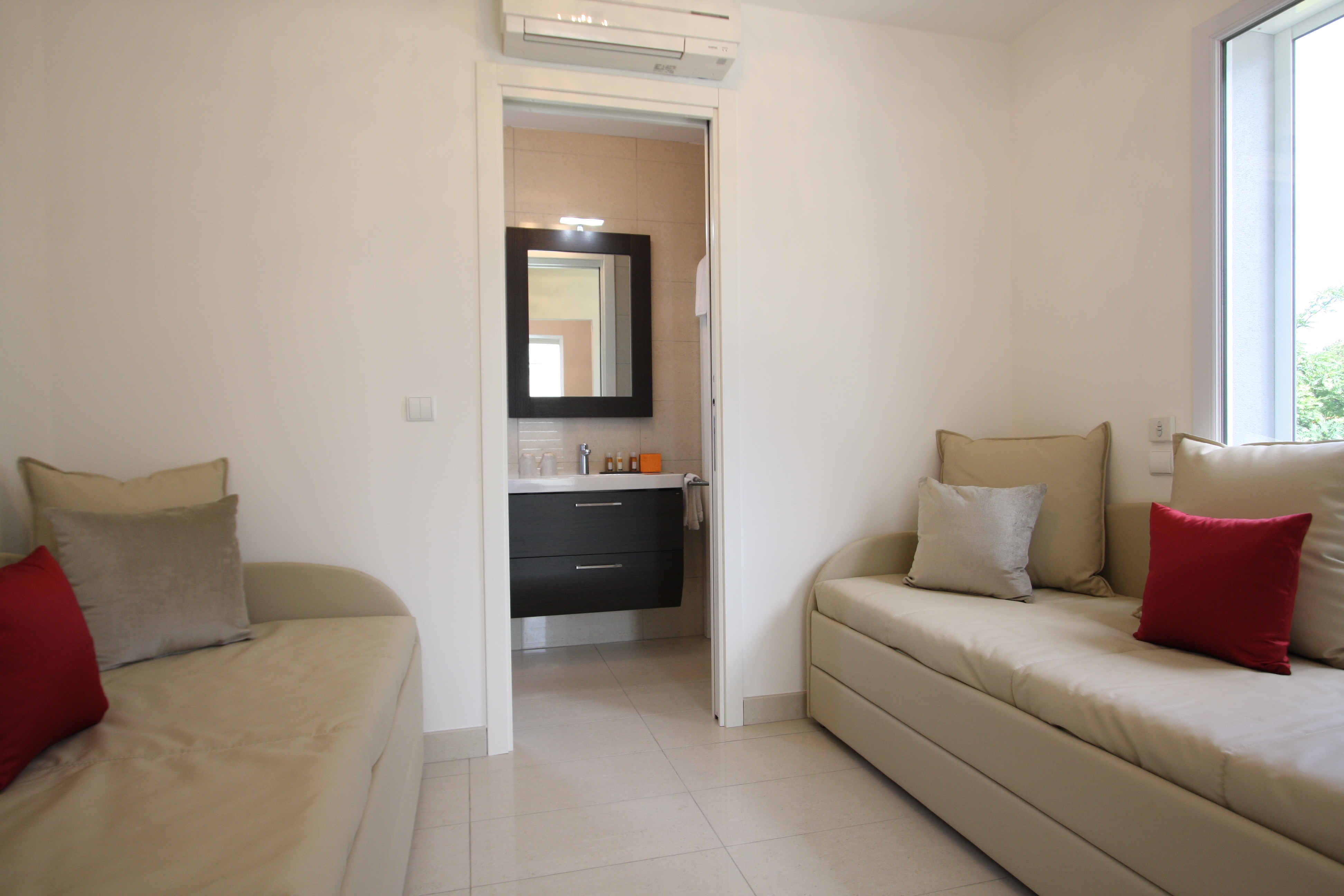 Villa Six Bedrooms with Private Pool