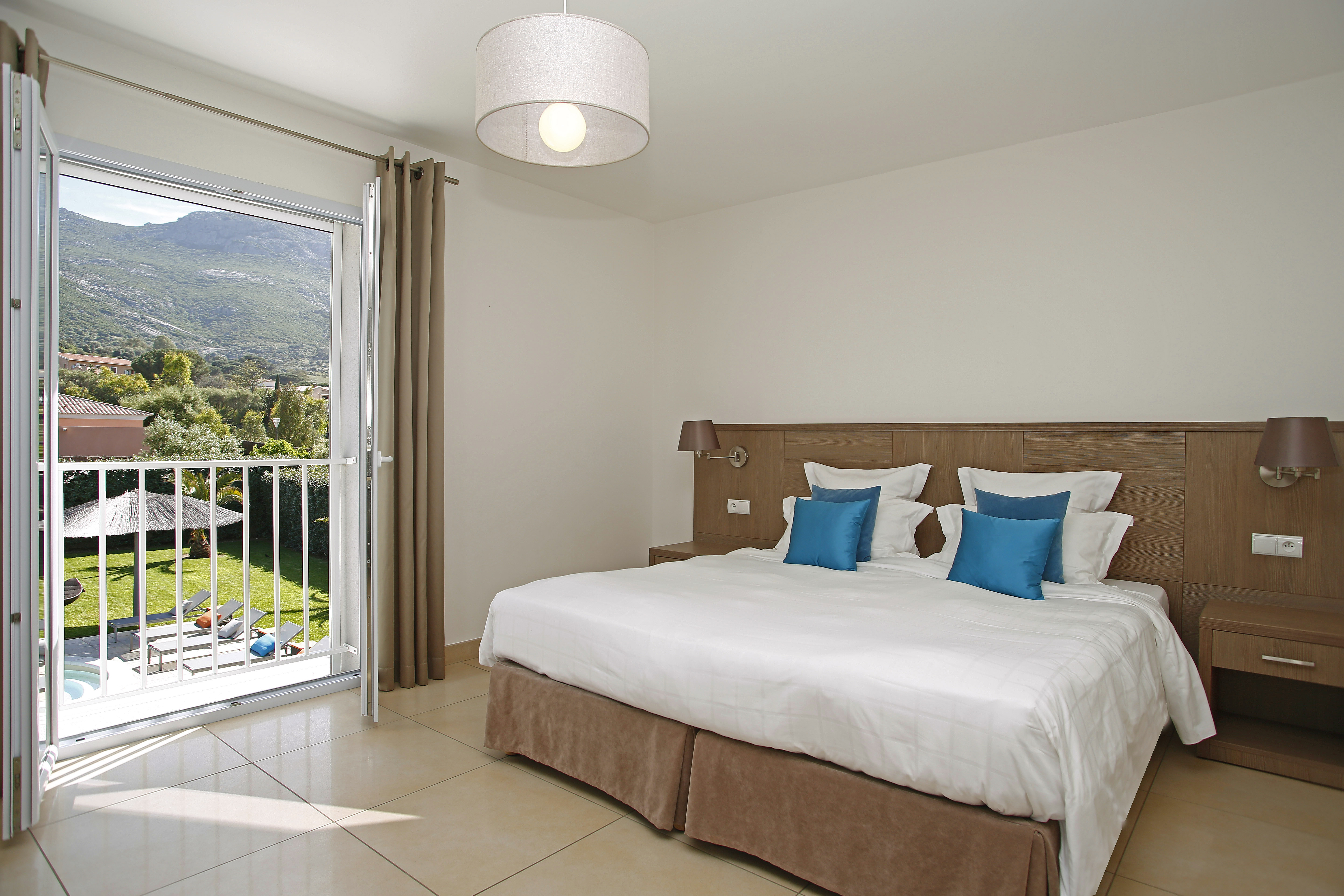 Villa Capacity 8 Four Bedrooms