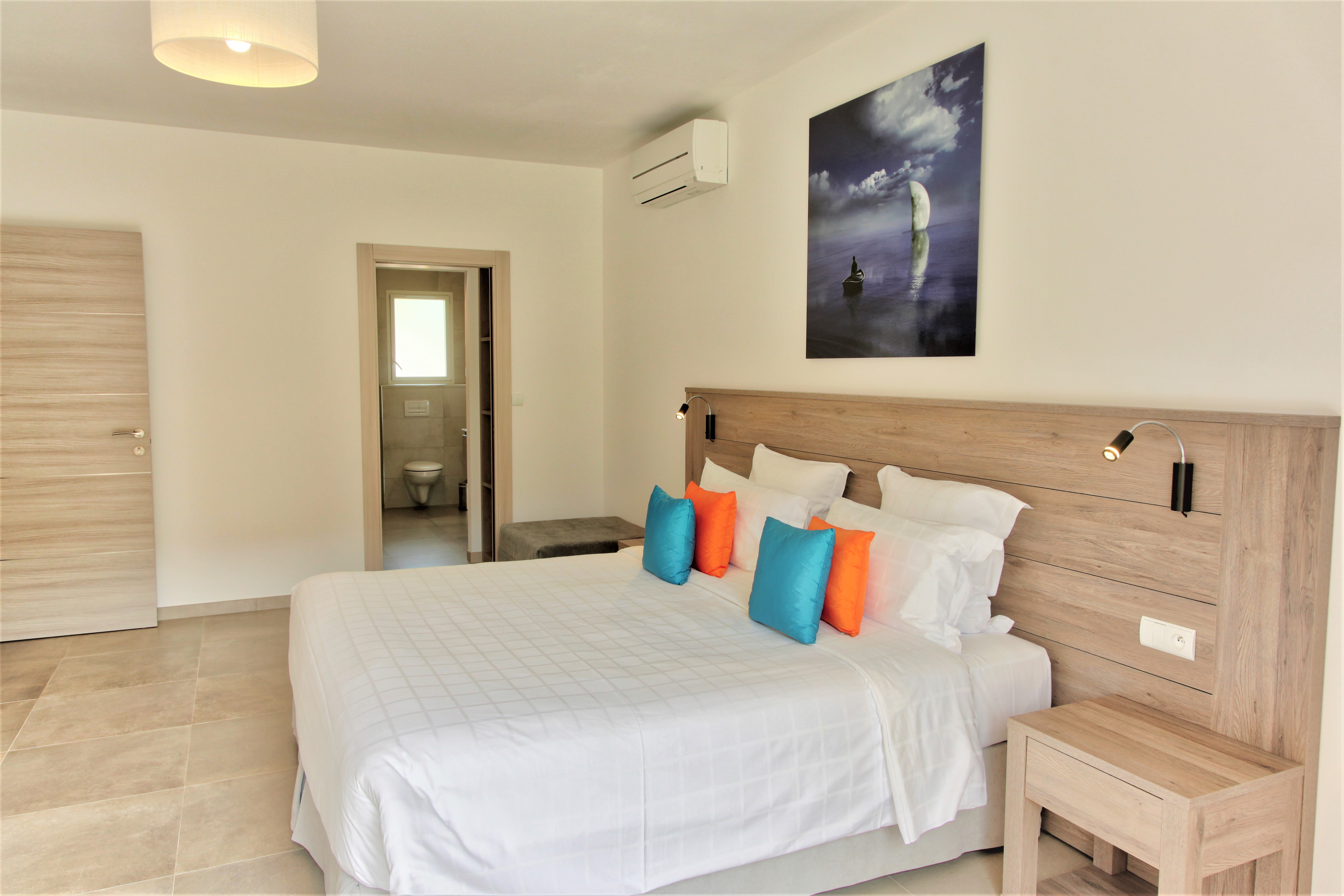 Villa One Bedroom with Air Conditioning