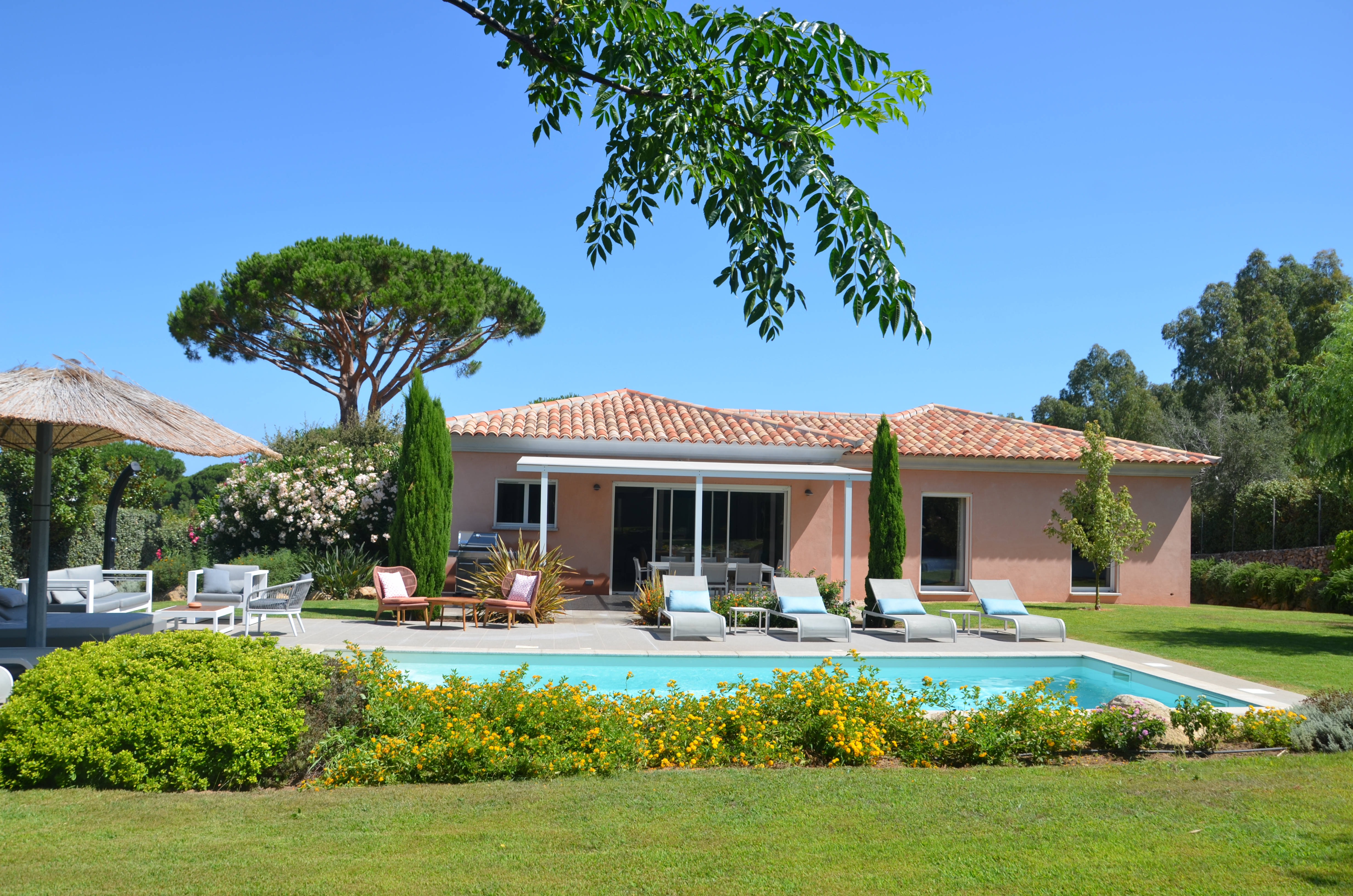 Villa One Bedroom with Air Conditioning