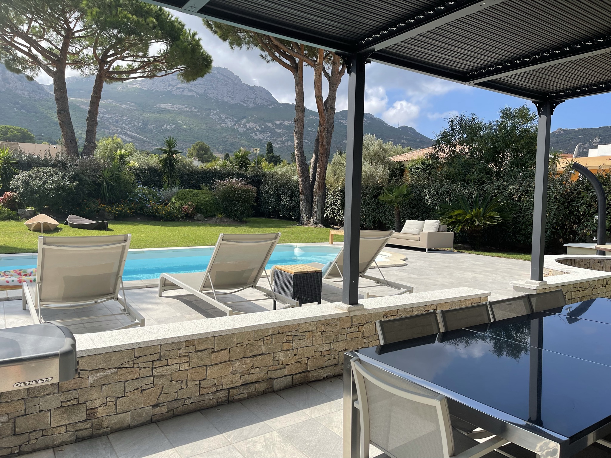 Villa Four Bedrooms with Private Pool