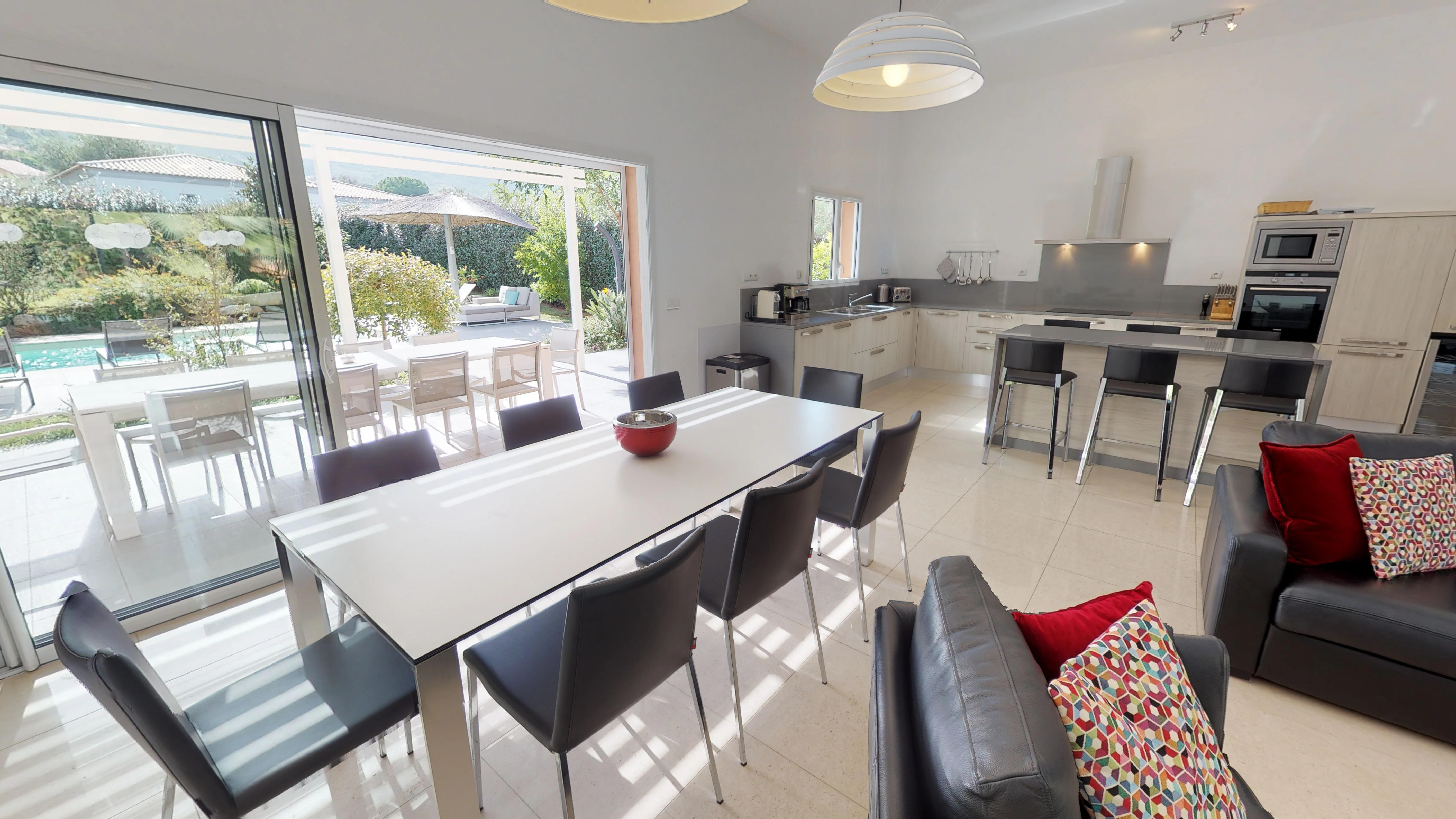 Villa Four Bedrooms with Private Pool