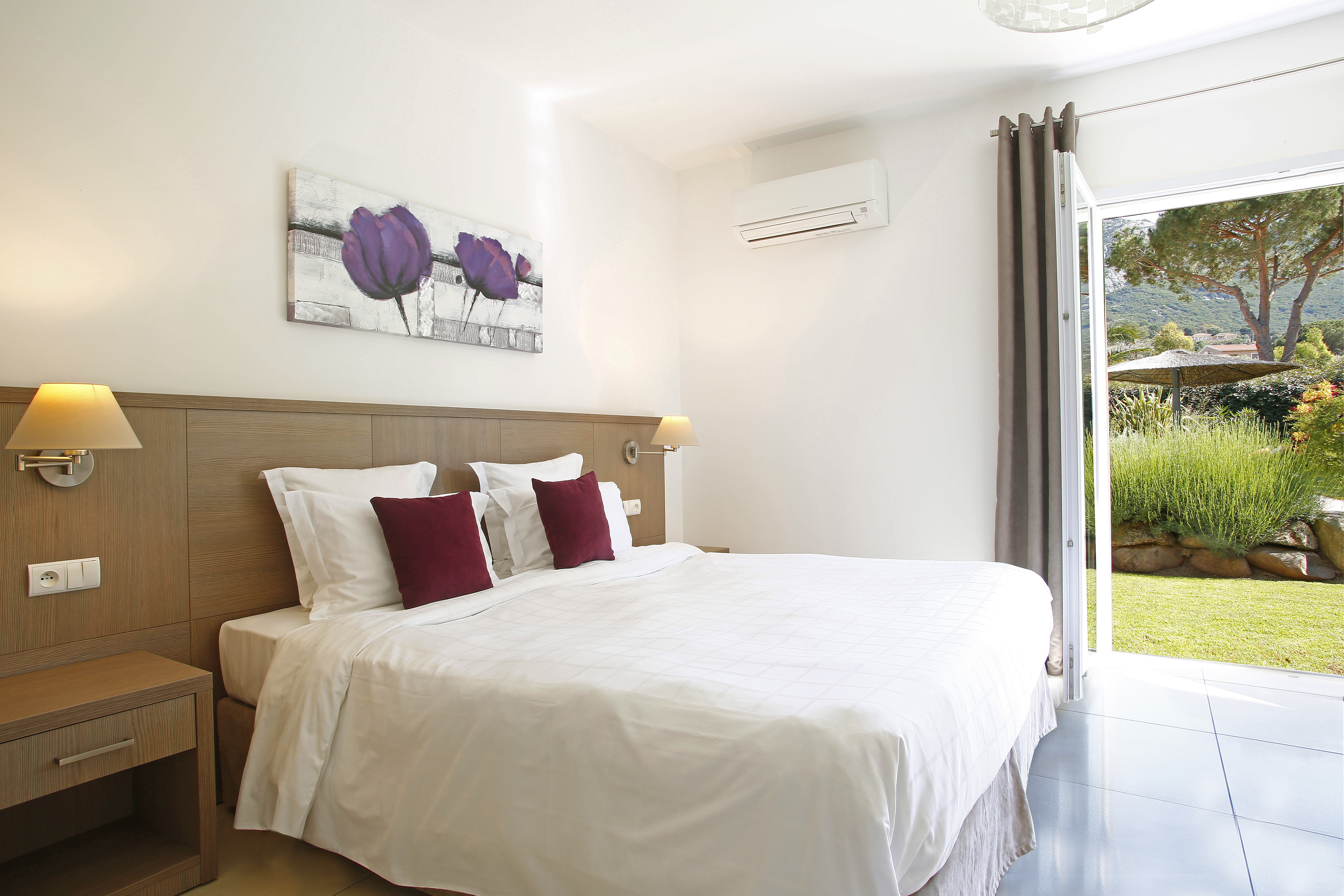 Villa Two Bedrooms with Air Conditioning