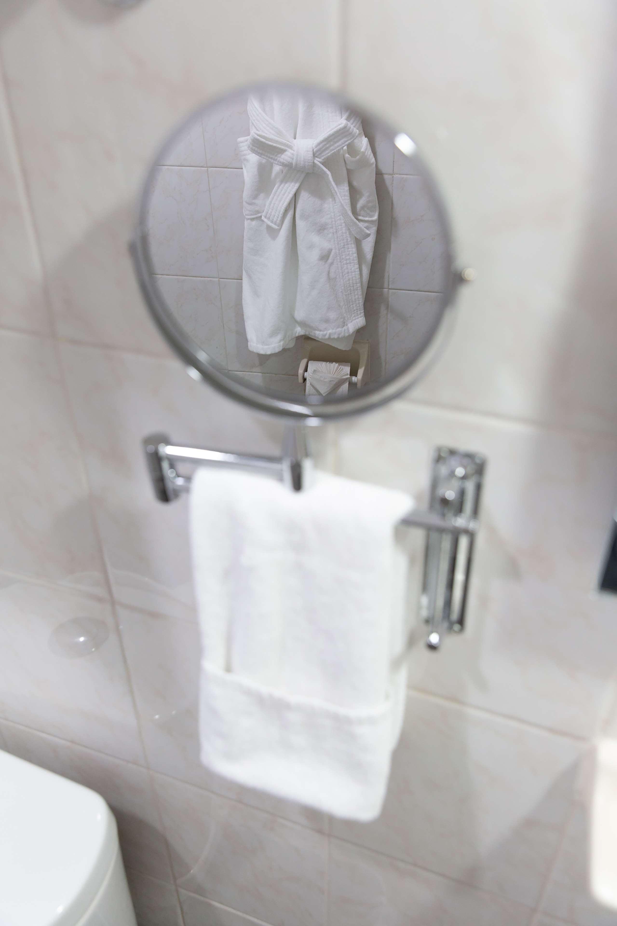 Quadruple Non Smoking