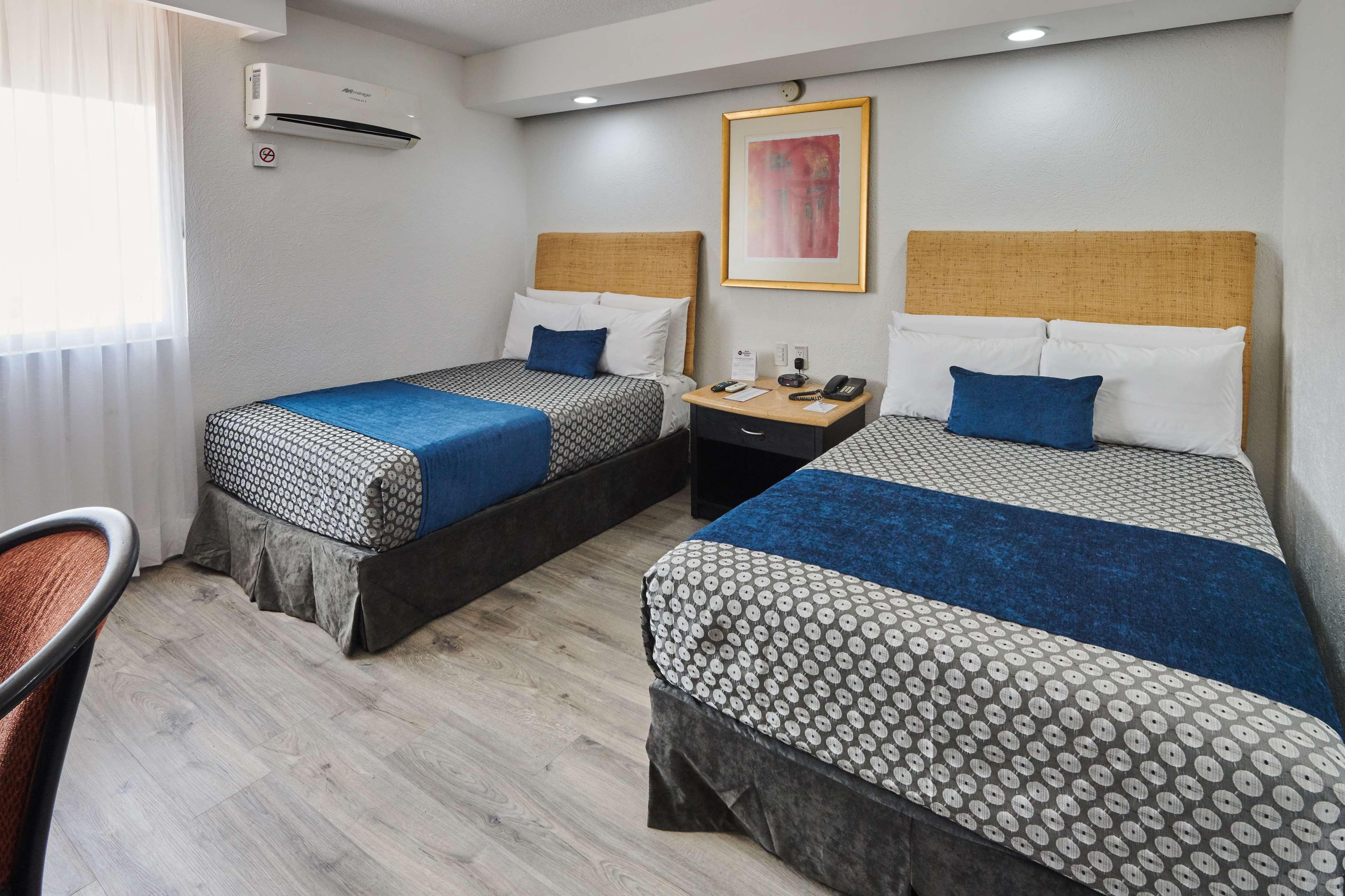 Quadruple Non Smoking