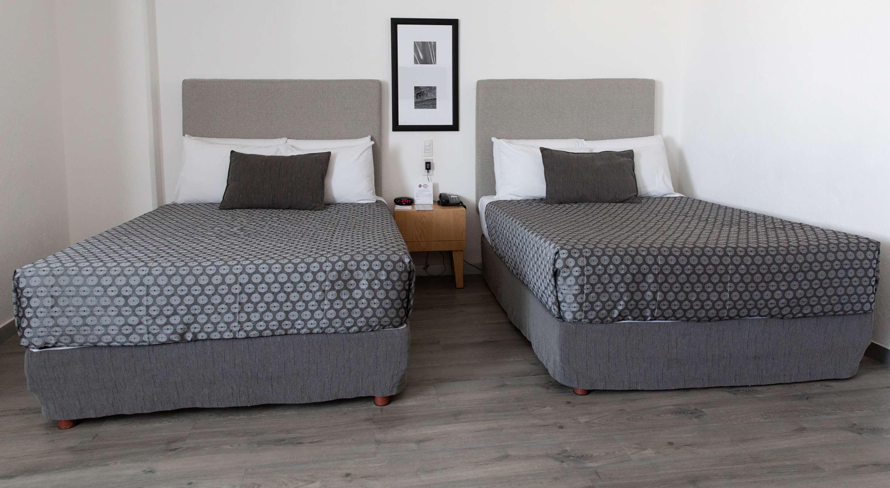 Quadruple Non Smoking