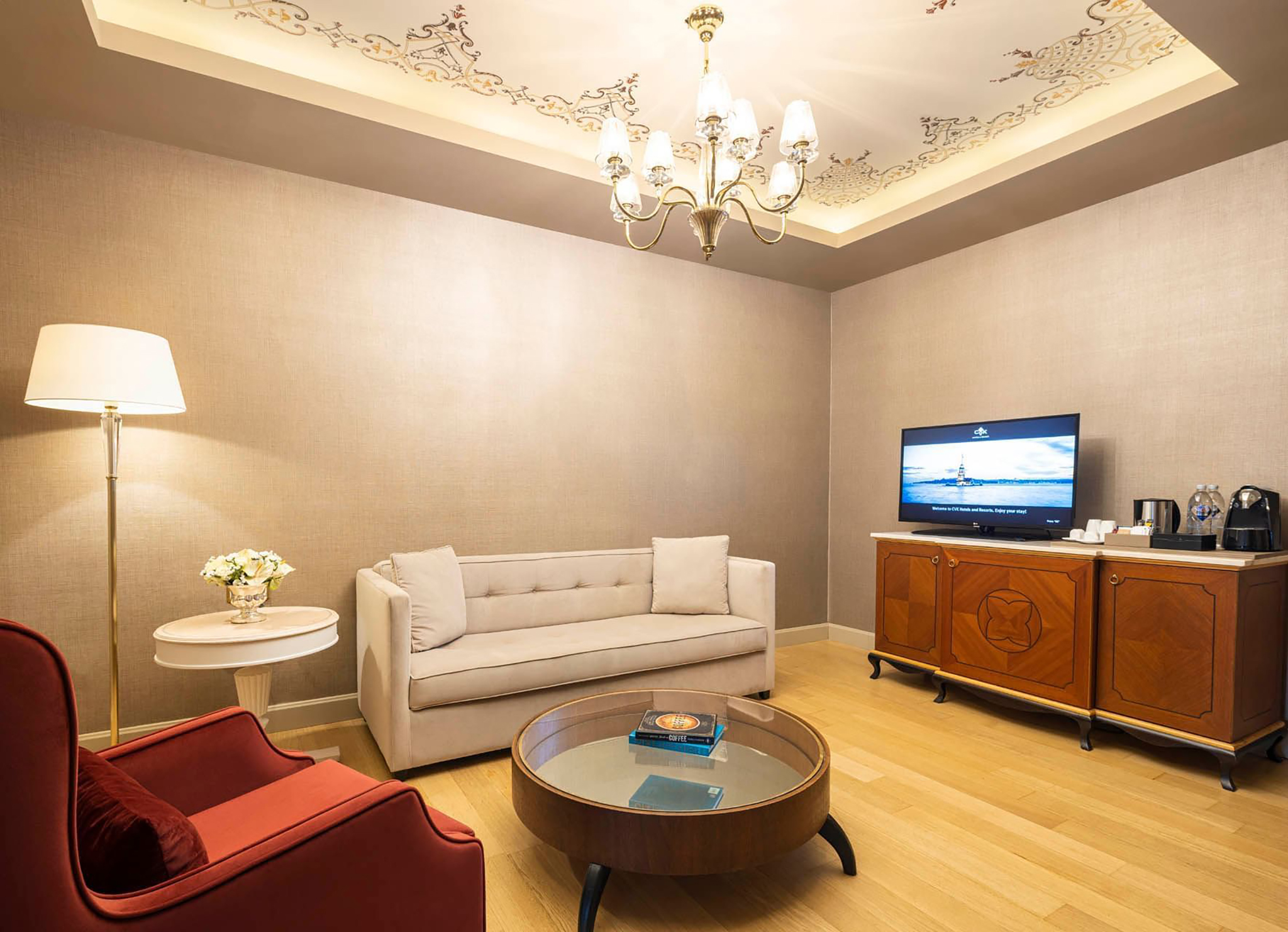 Suite Luxury City View