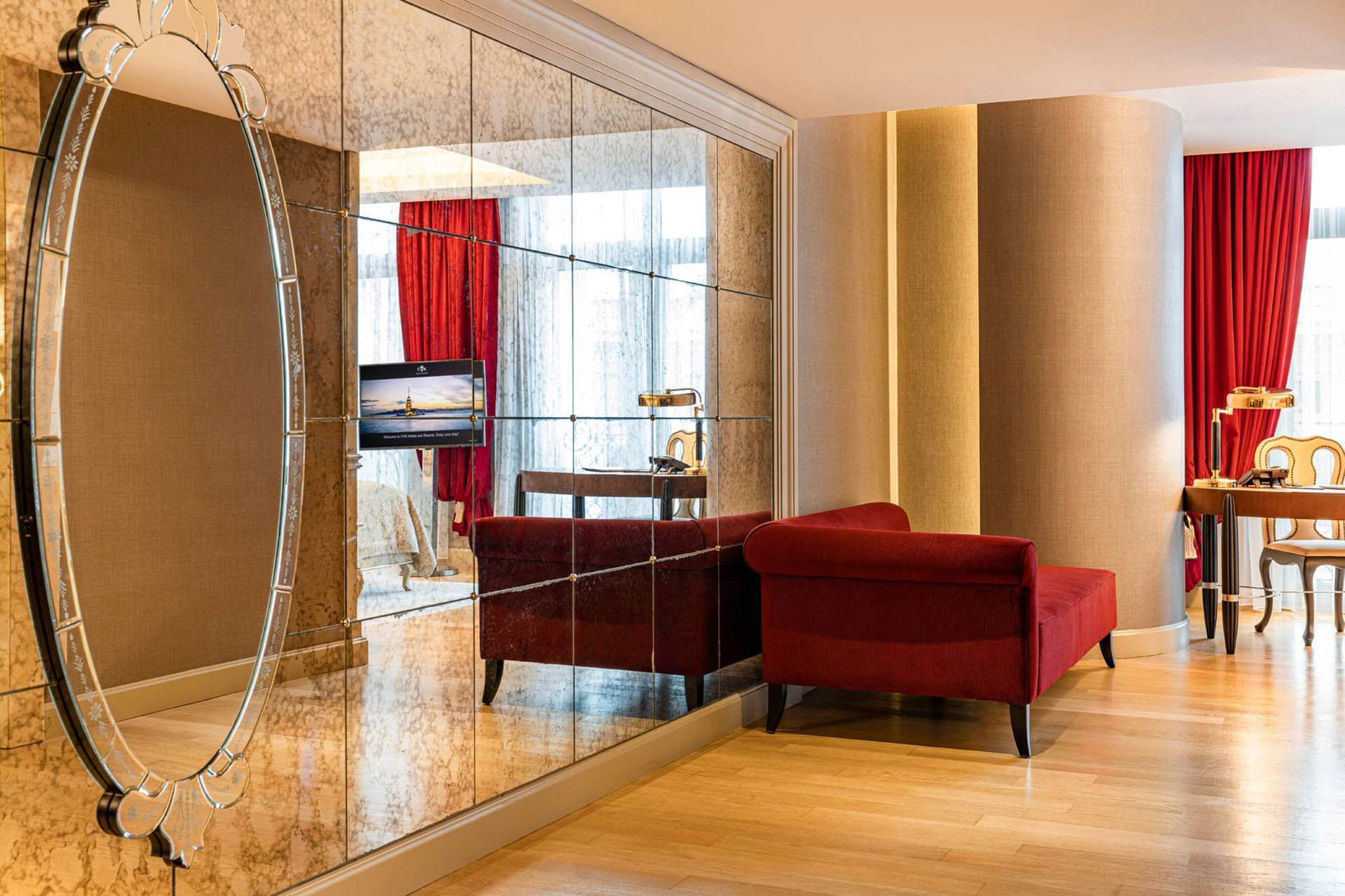 Suite Luxury City View