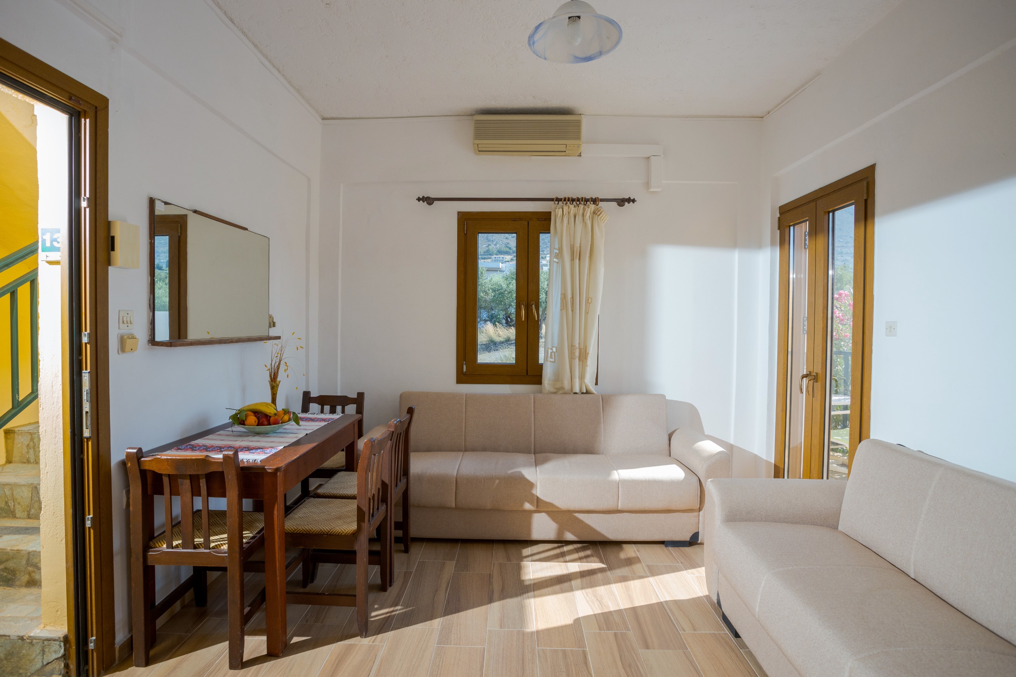 Apartment Capacity 4