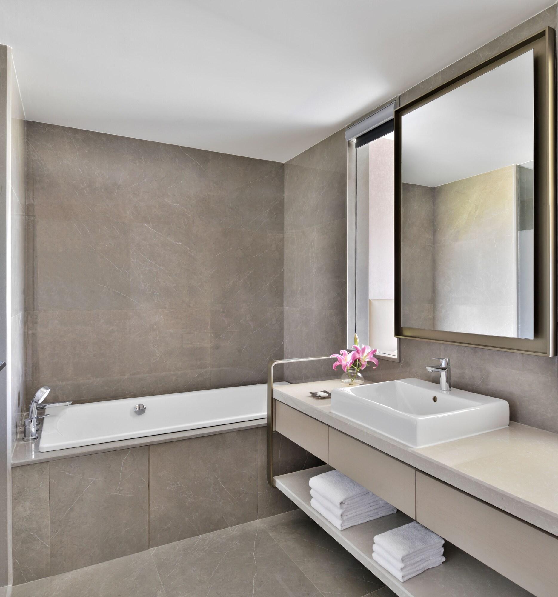 Suite Executive City View