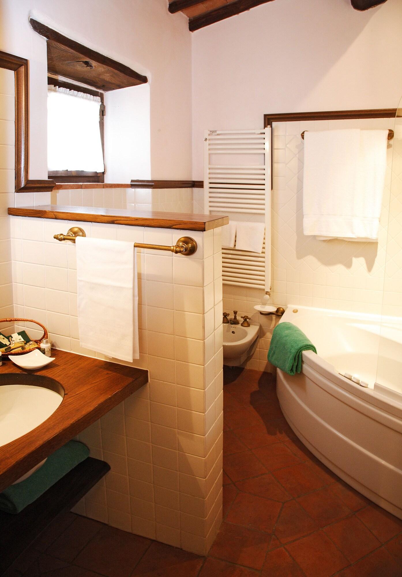 Suite Queen Size Bed