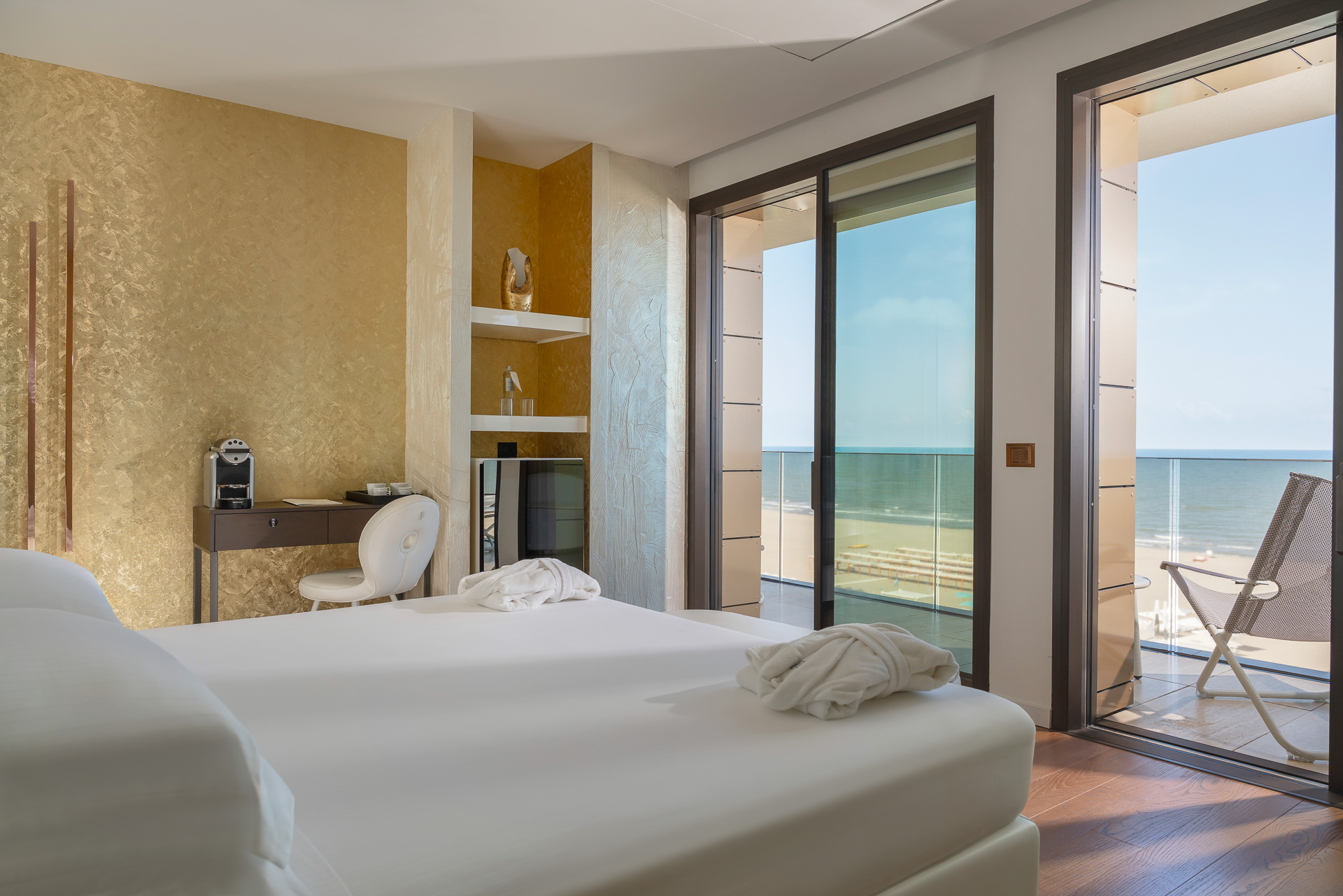 Double Deluxe Sea Front