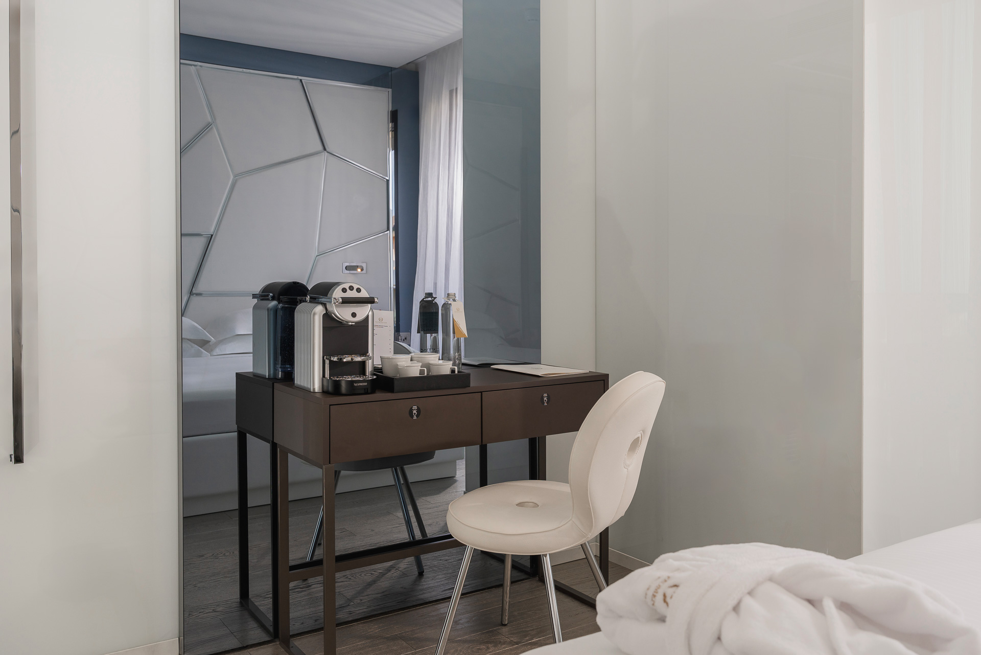 Double Superior Side Sea View