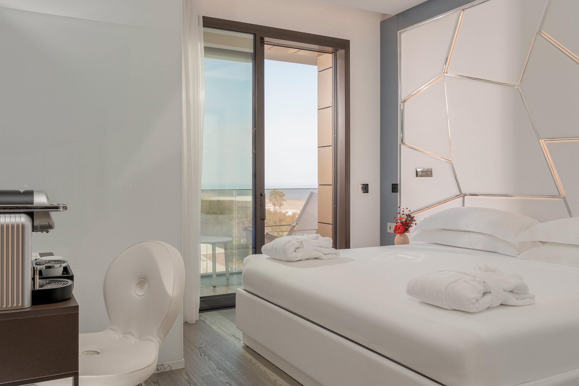 Double Superior Side Sea View