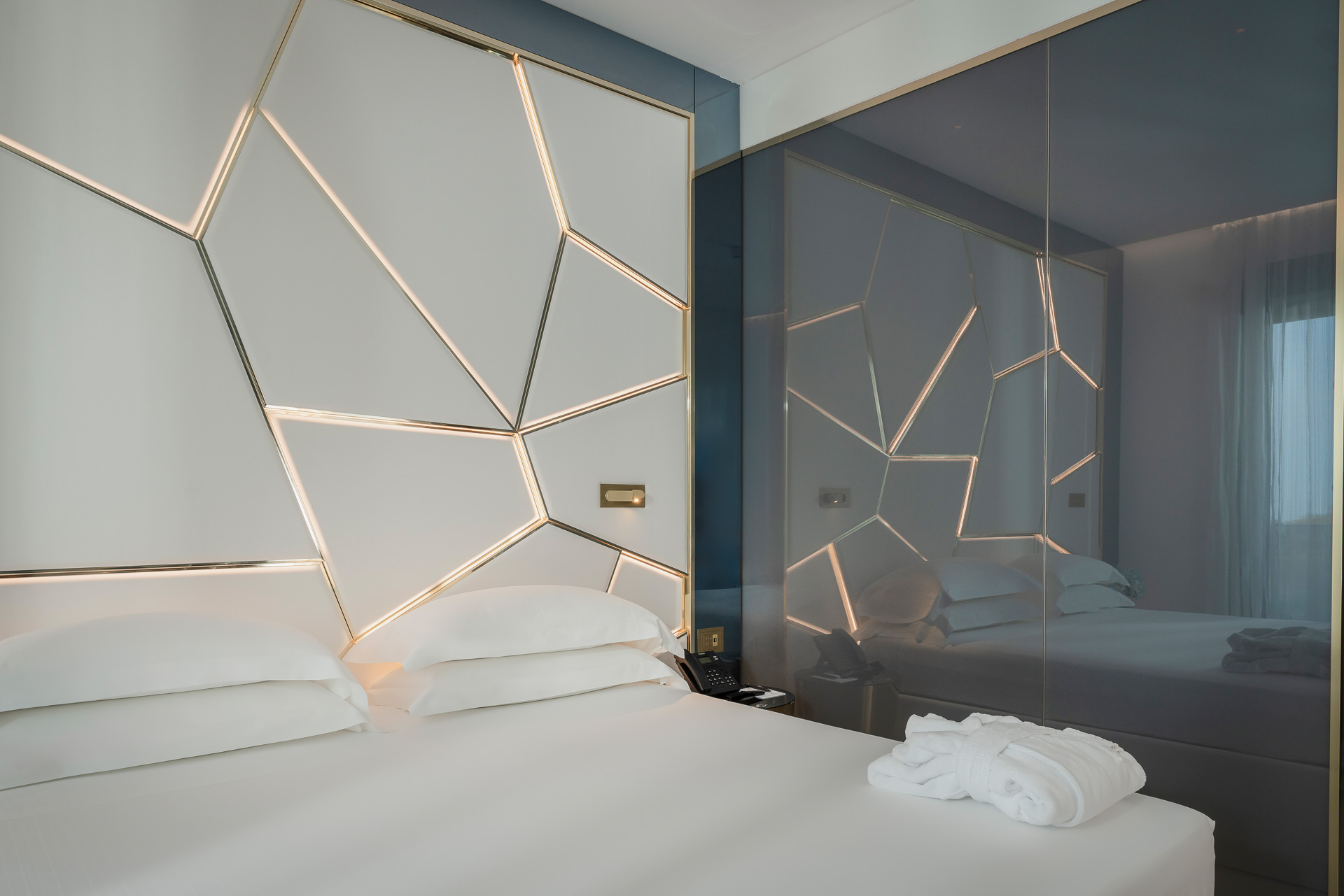 Double Superior Side Sea View