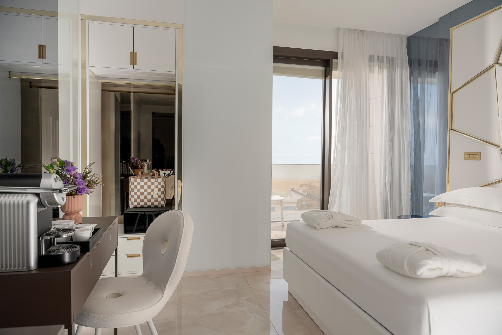 Double Deluxe Sea Front