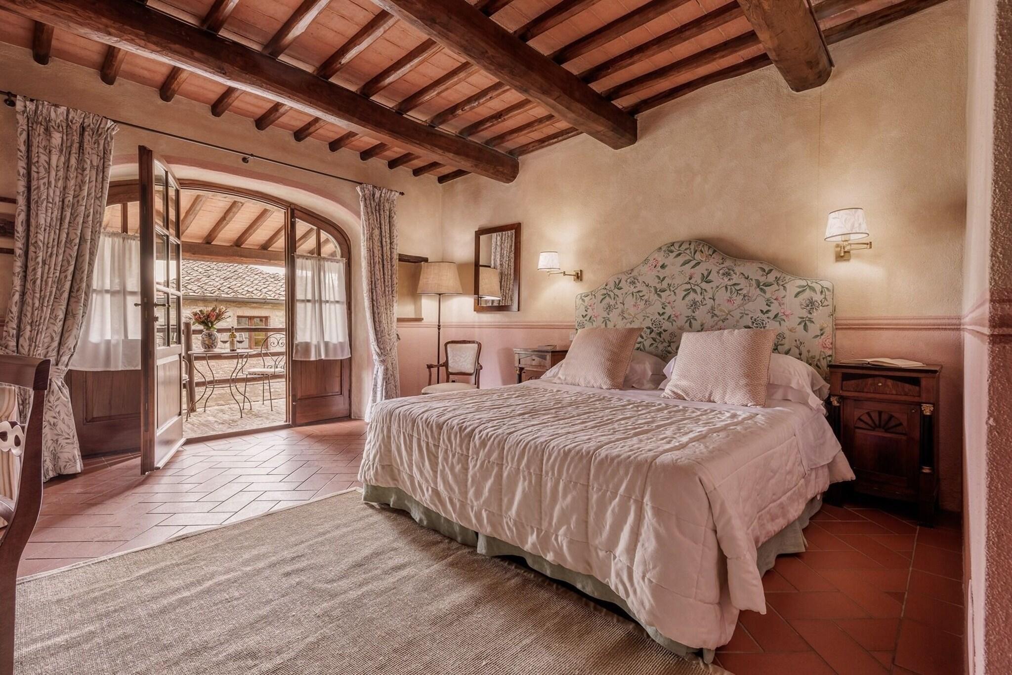 Double Superior Queen Bed