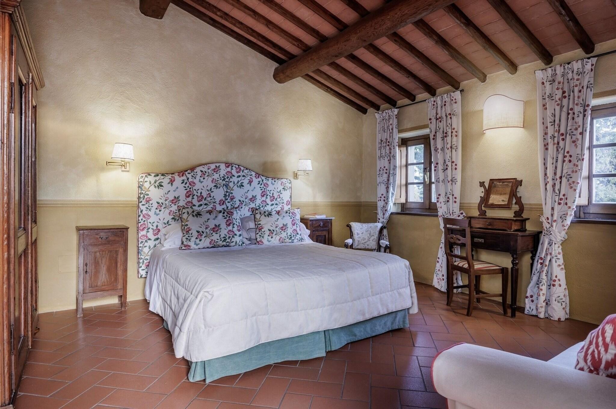 Double Superior Queen Bed