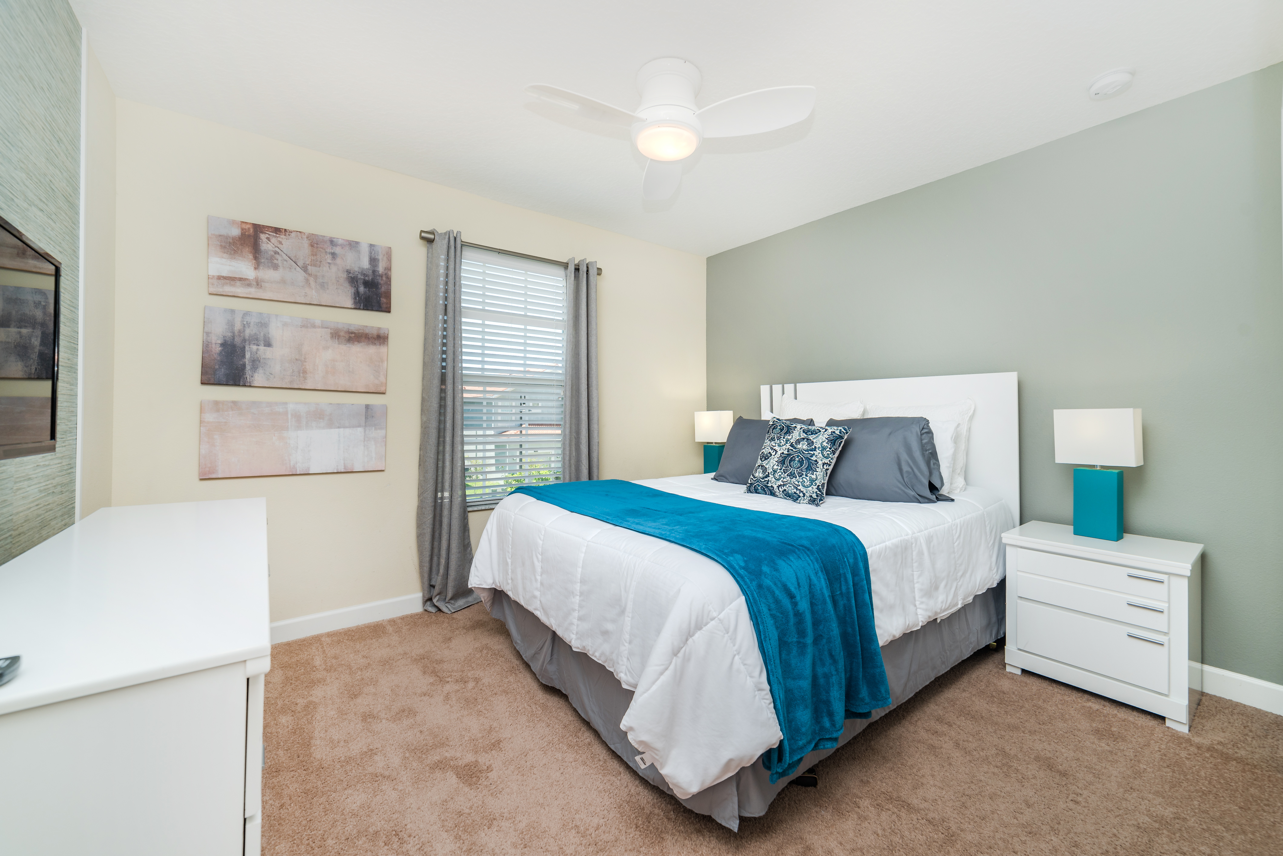 Home Six Bedrooms with Private Pool