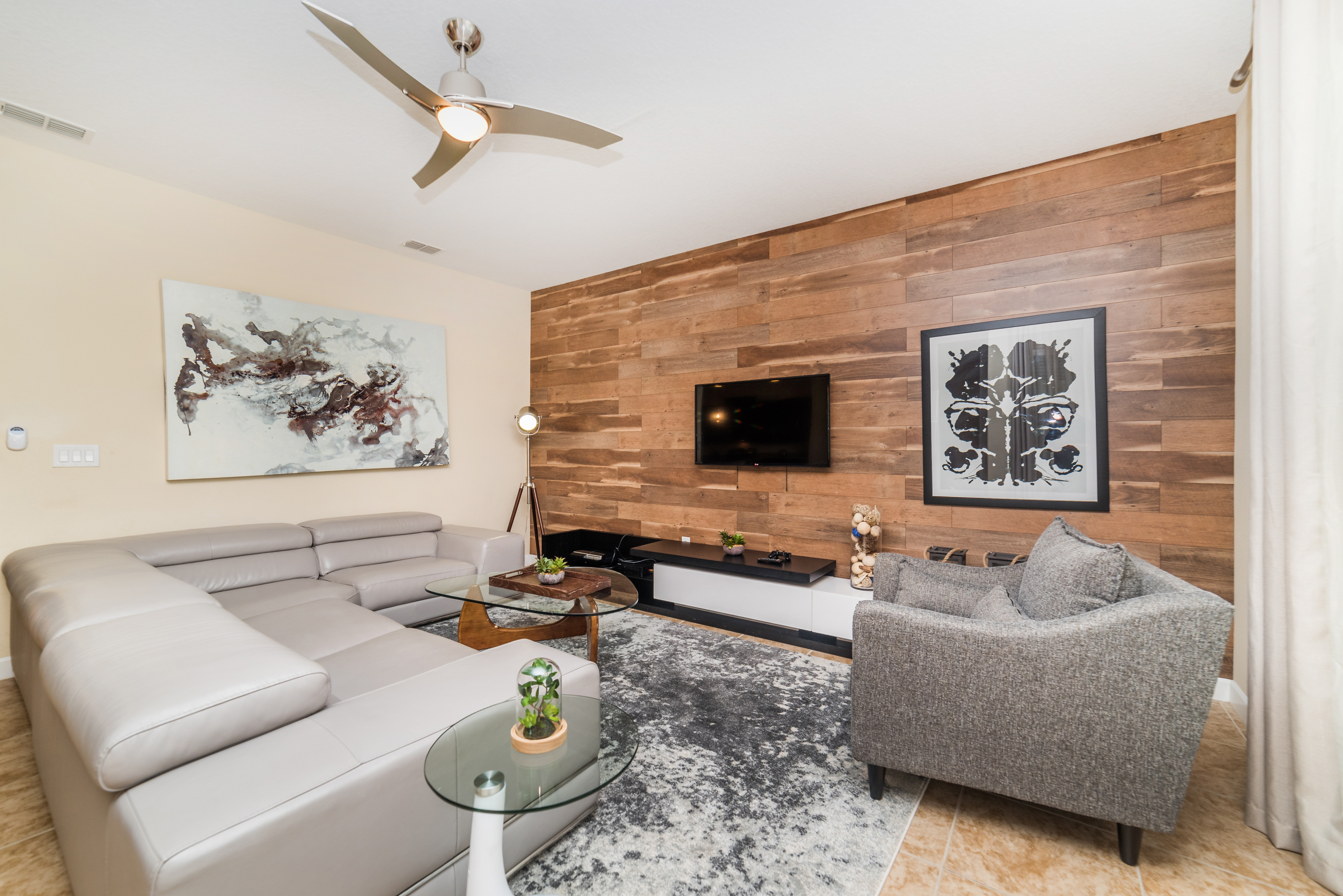 Home Six Bedrooms with Private Pool