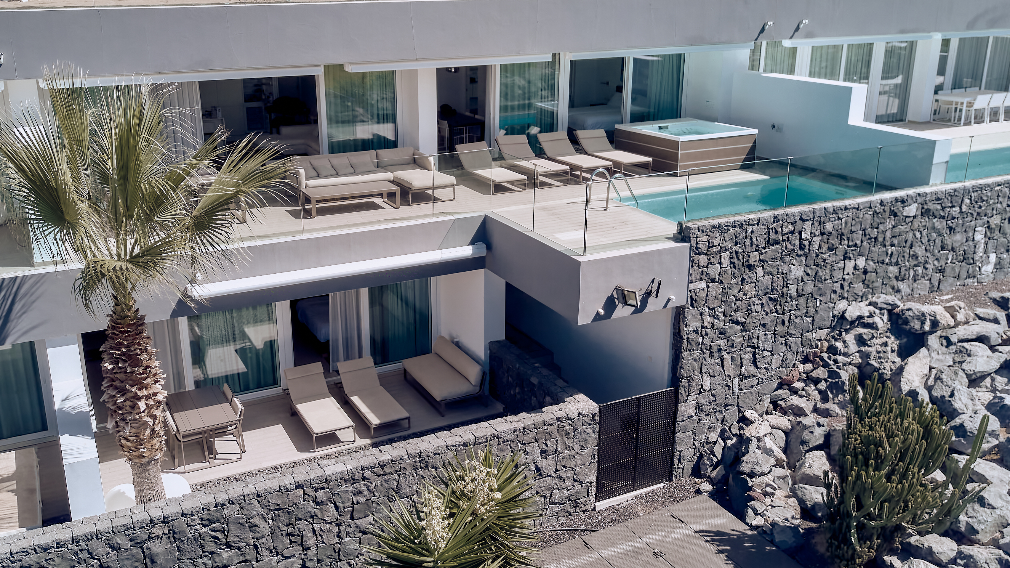 Suite Deluxe Three Bedroom