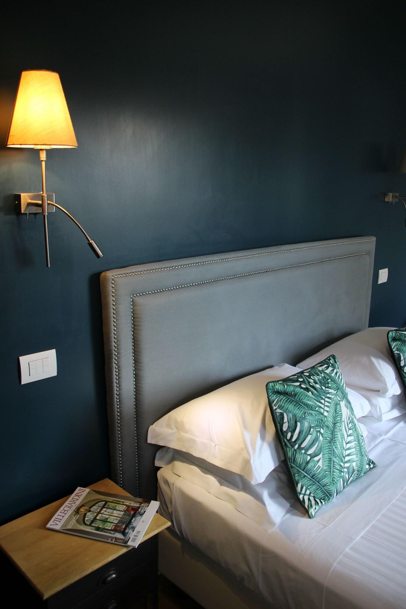 Studio King Size Bed