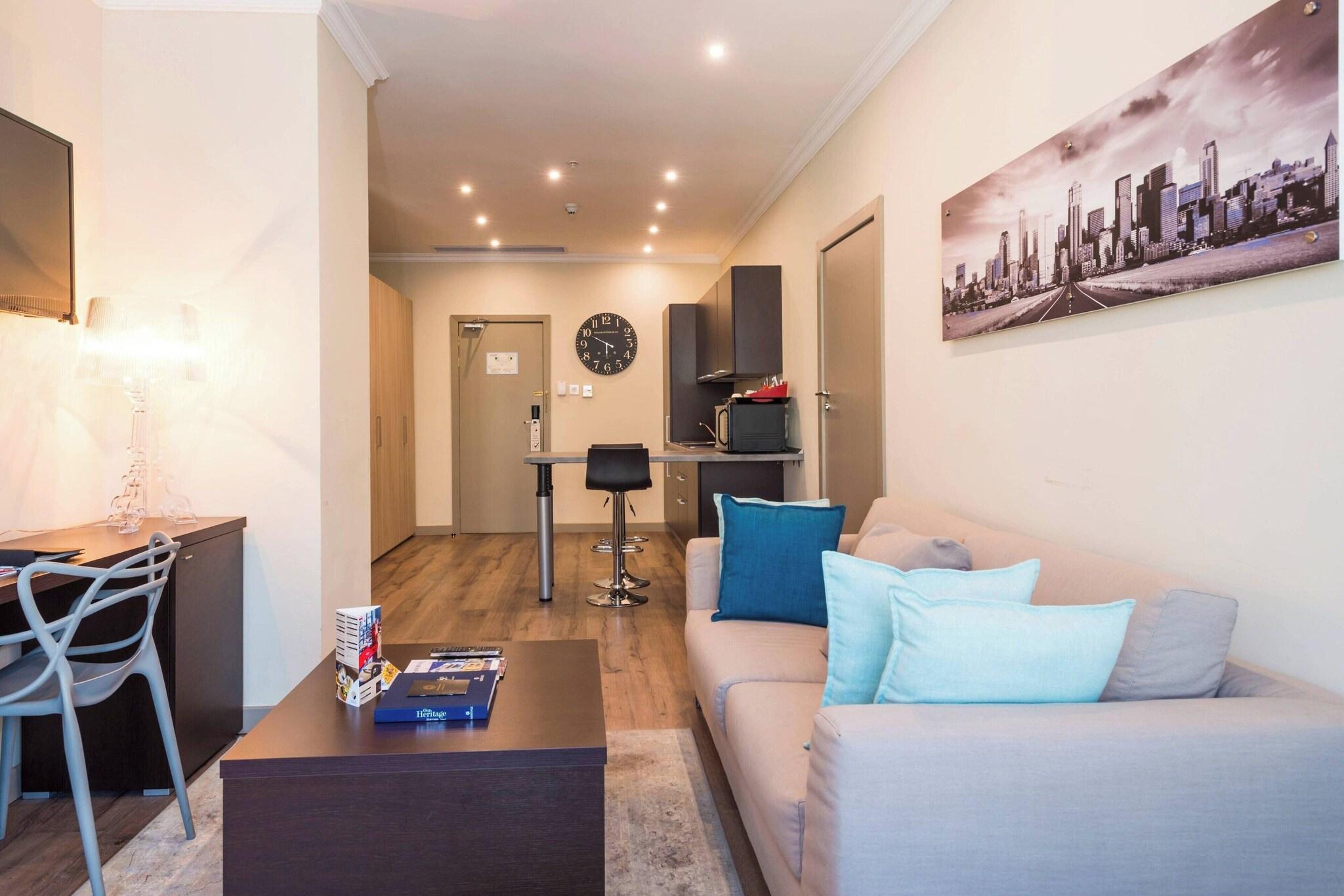 Apartment City View King Bed