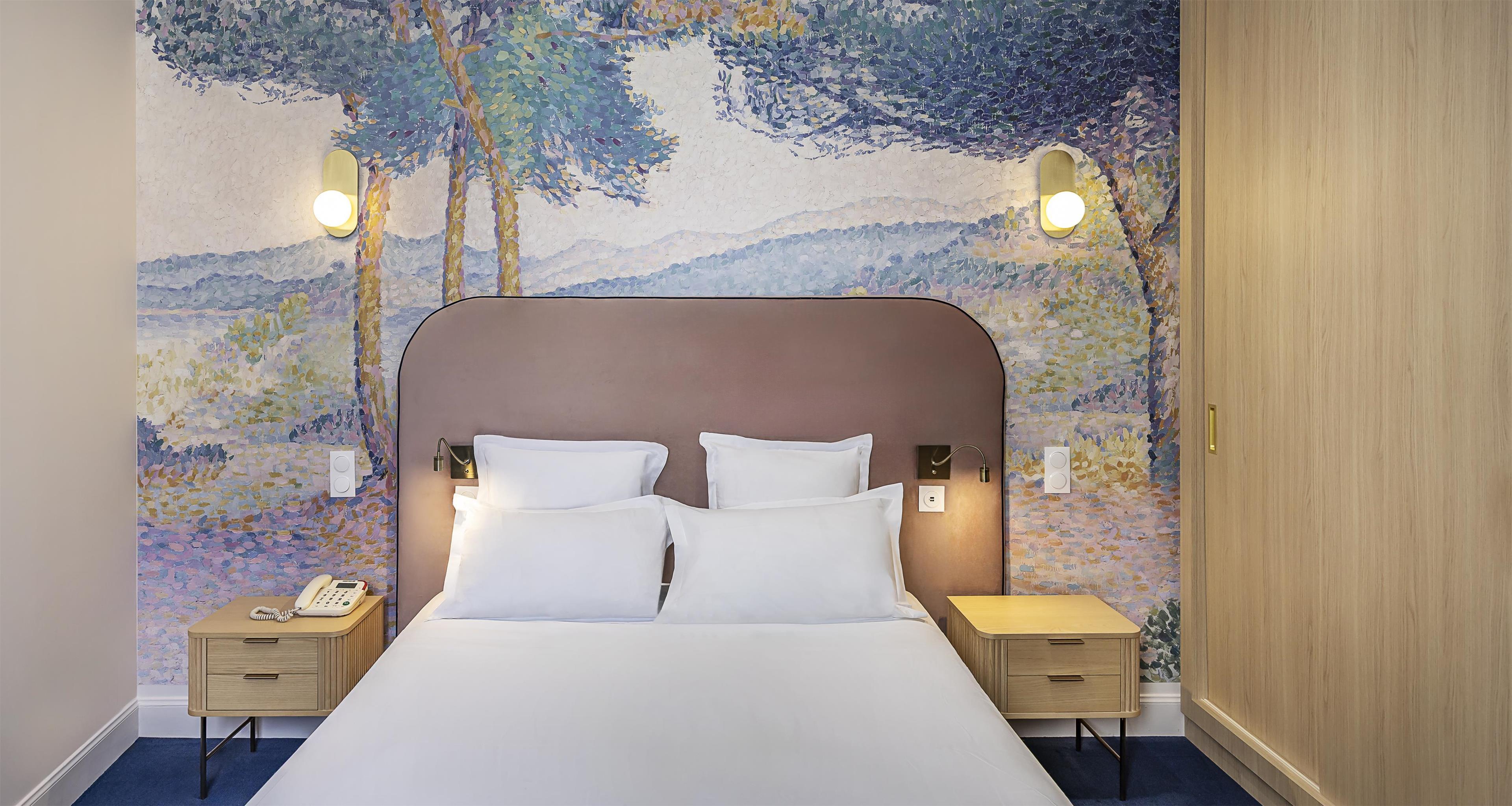 Suite Queen Size Bed