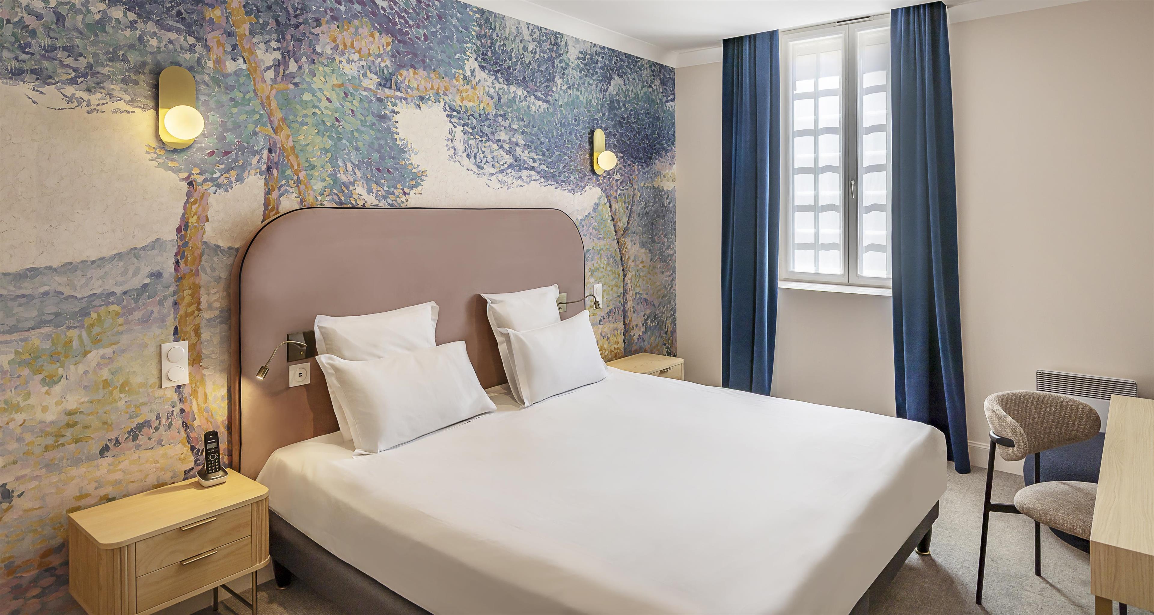 Double Queen Size Bed